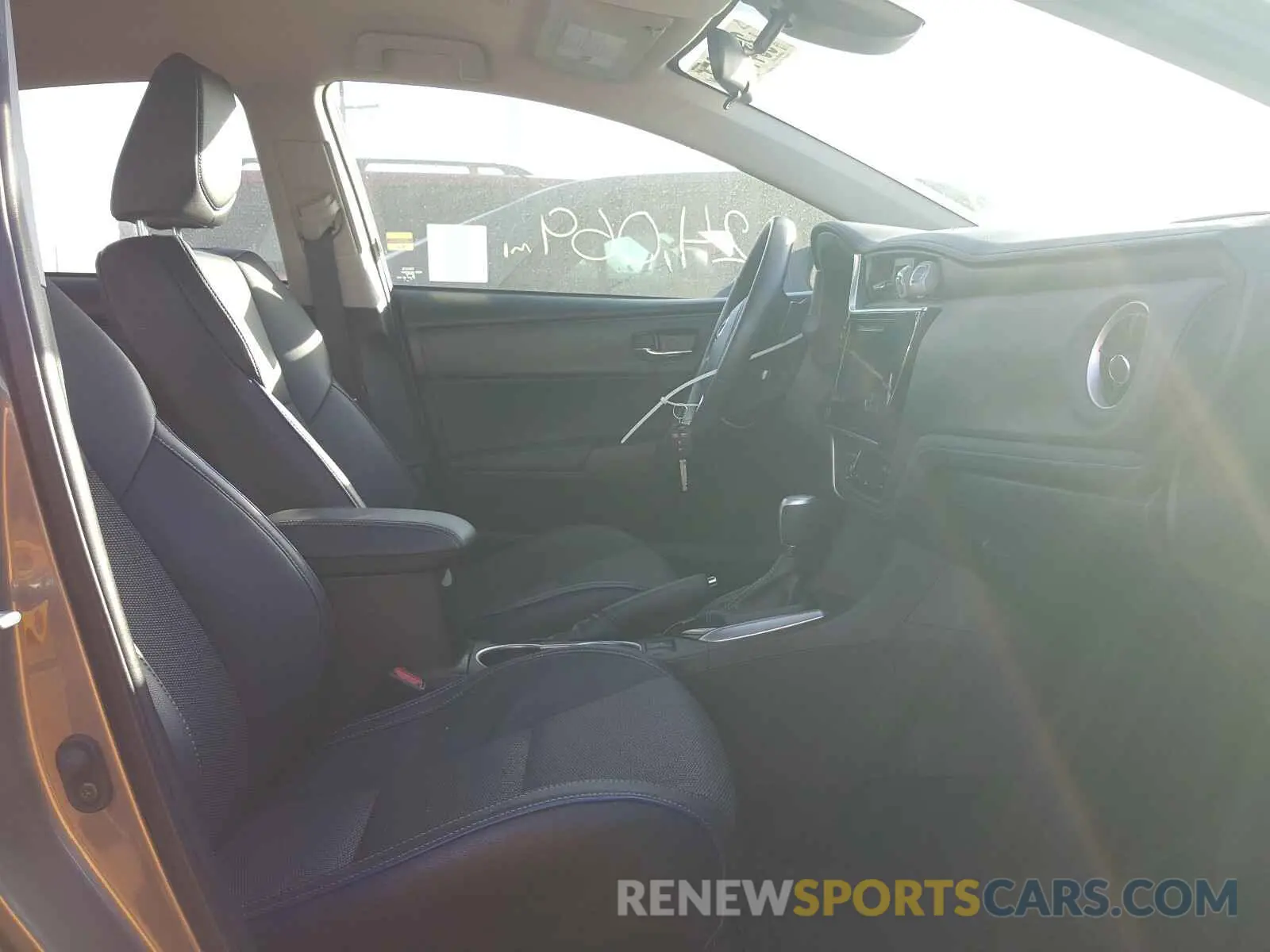 5 Photograph of a damaged car 5YFBURHE4KP926475 TOYOTA COROLLA 2019