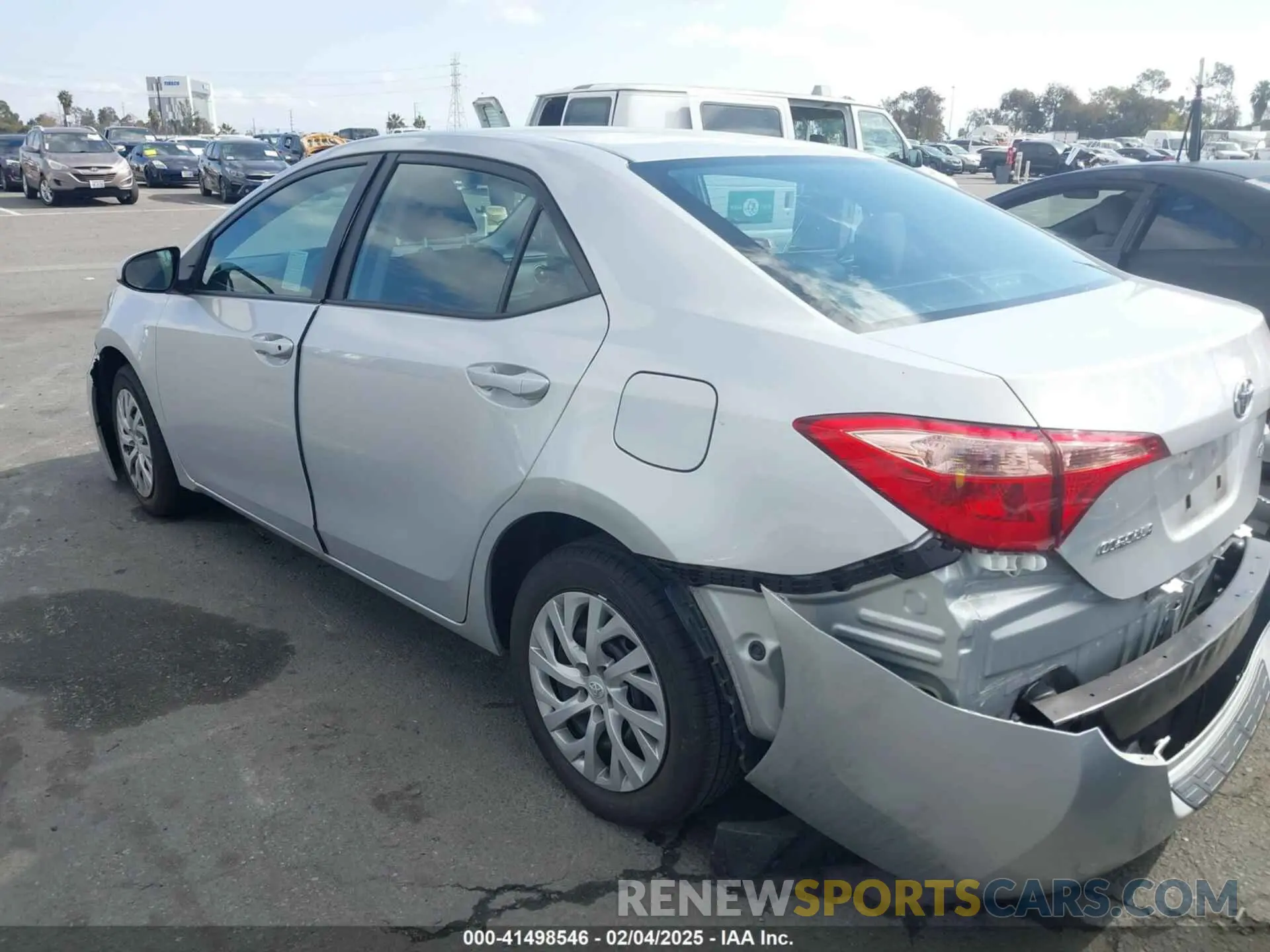 14 Photograph of a damaged car 5YFBURHE4KP926752 TOYOTA COROLLA 2019