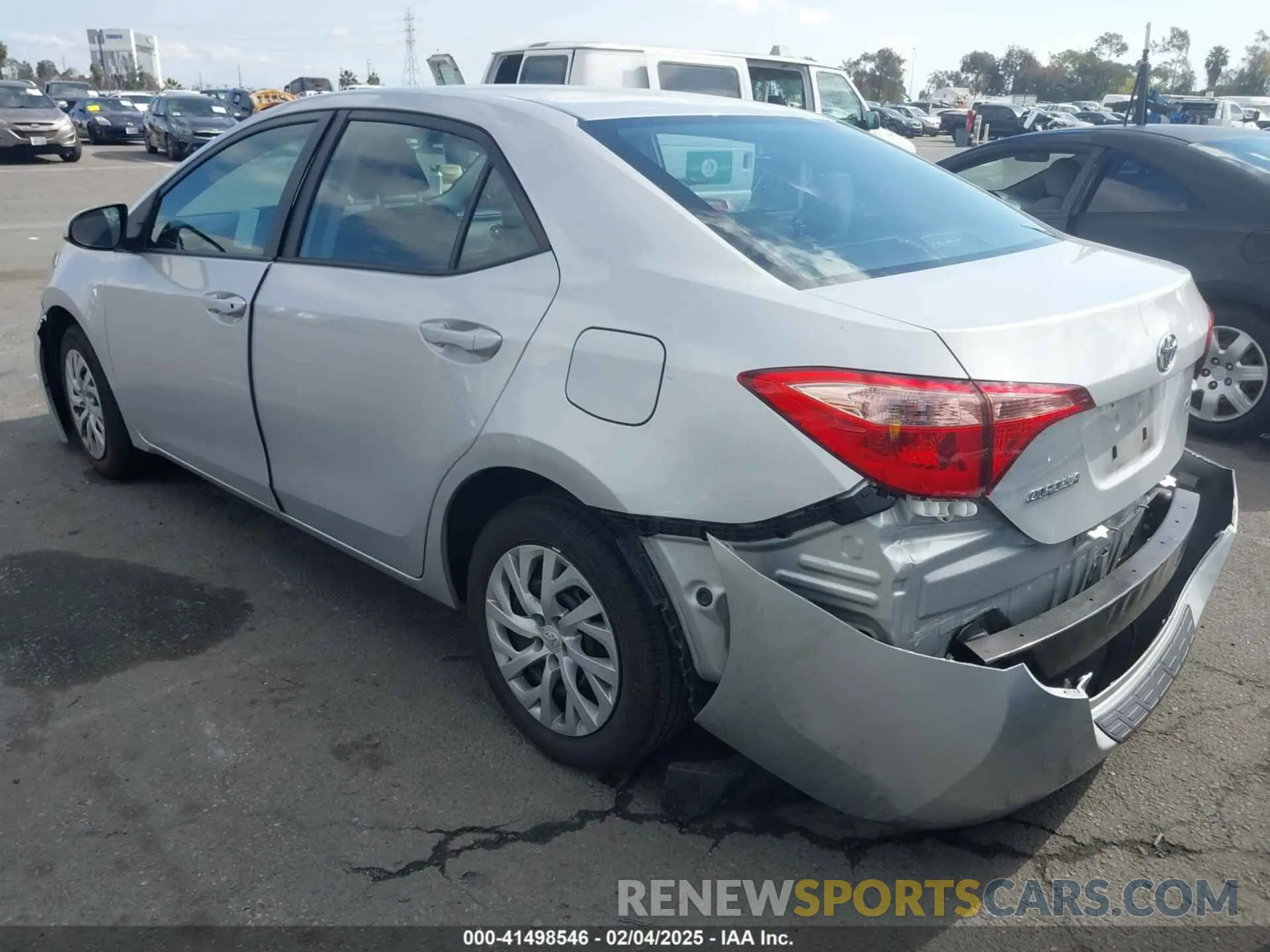 3 Photograph of a damaged car 5YFBURHE4KP926752 TOYOTA COROLLA 2019