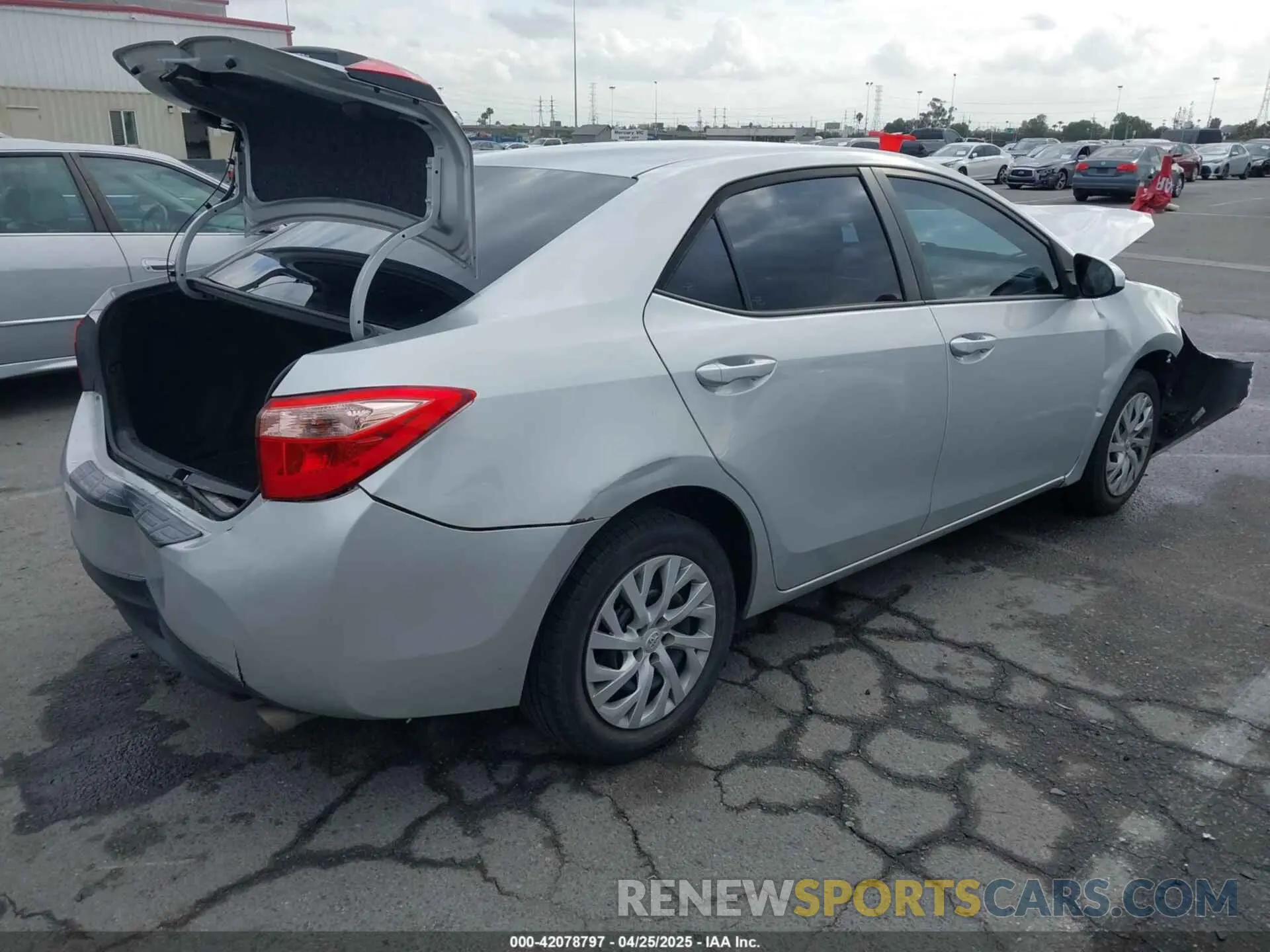 4 Photograph of a damaged car 5YFBURHE4KP929909 TOYOTA COROLLA 2019