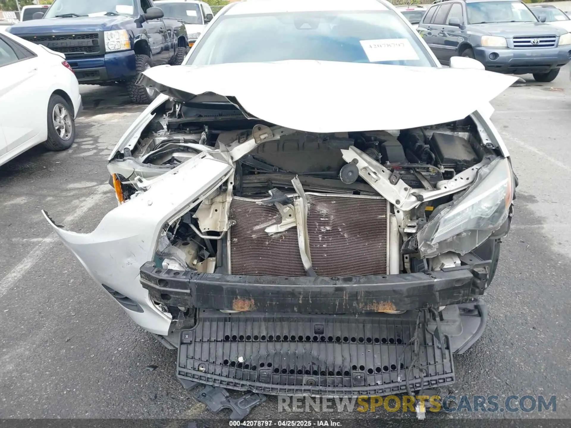 6 Photograph of a damaged car 5YFBURHE4KP929909 TOYOTA COROLLA 2019