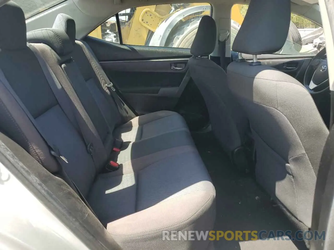 10 Фотография поврежденного автомобиля 5YFBURHE4KP933085 TOYOTA COROLLA 2019