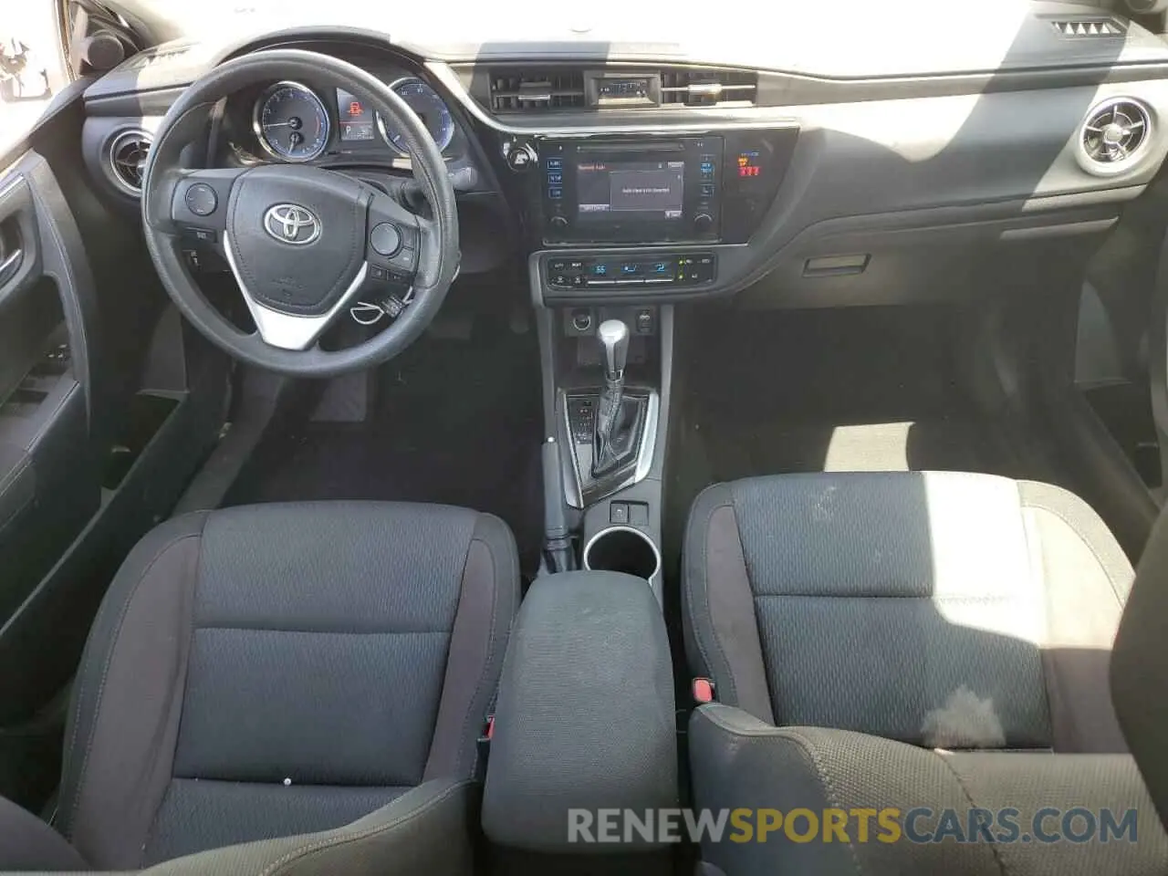 8 Фотография поврежденного автомобиля 5YFBURHE4KP933085 TOYOTA COROLLA 2019