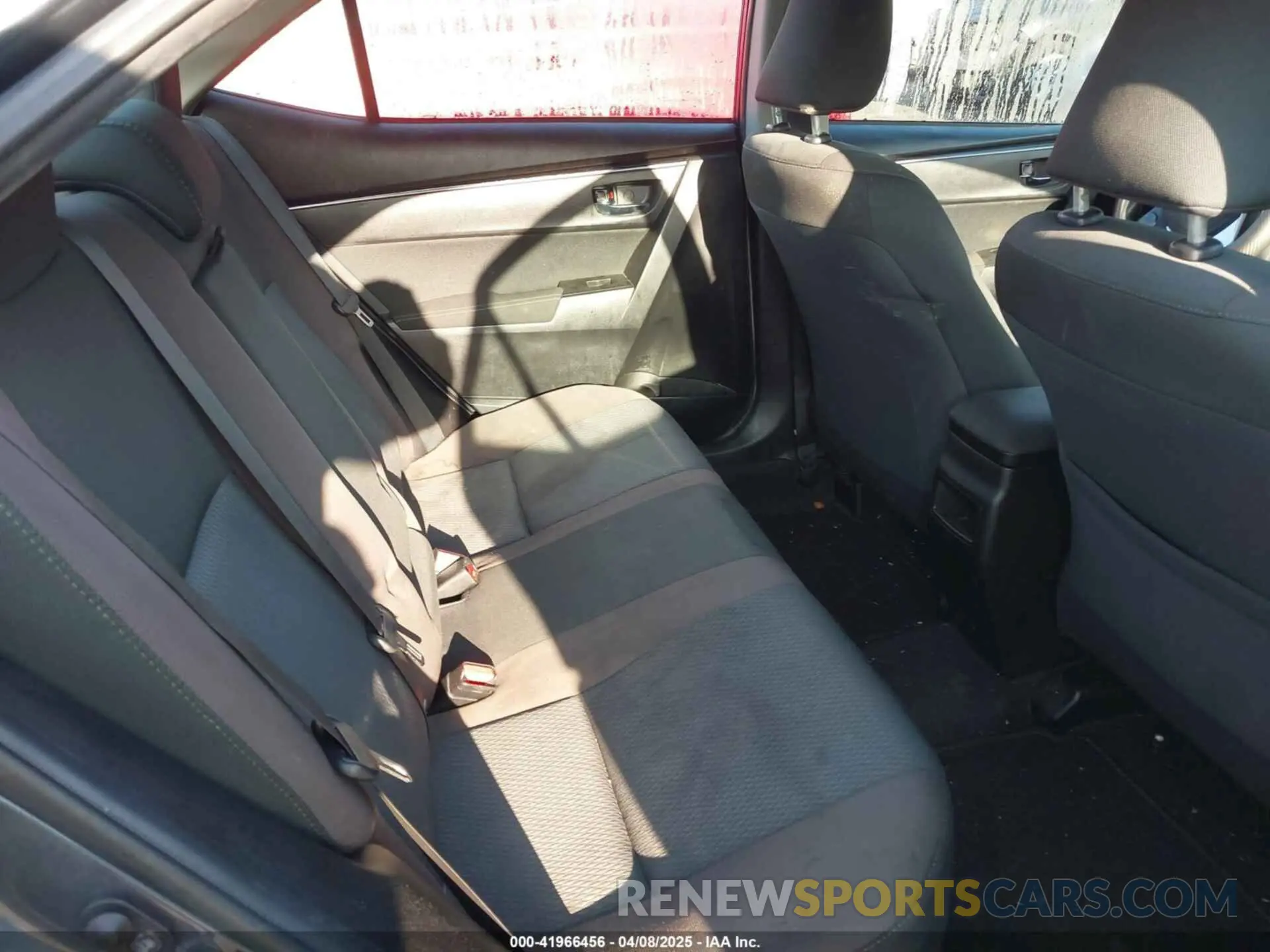 8 Photograph of a damaged car 5YFBURHE4KP938142 TOYOTA COROLLA 2019