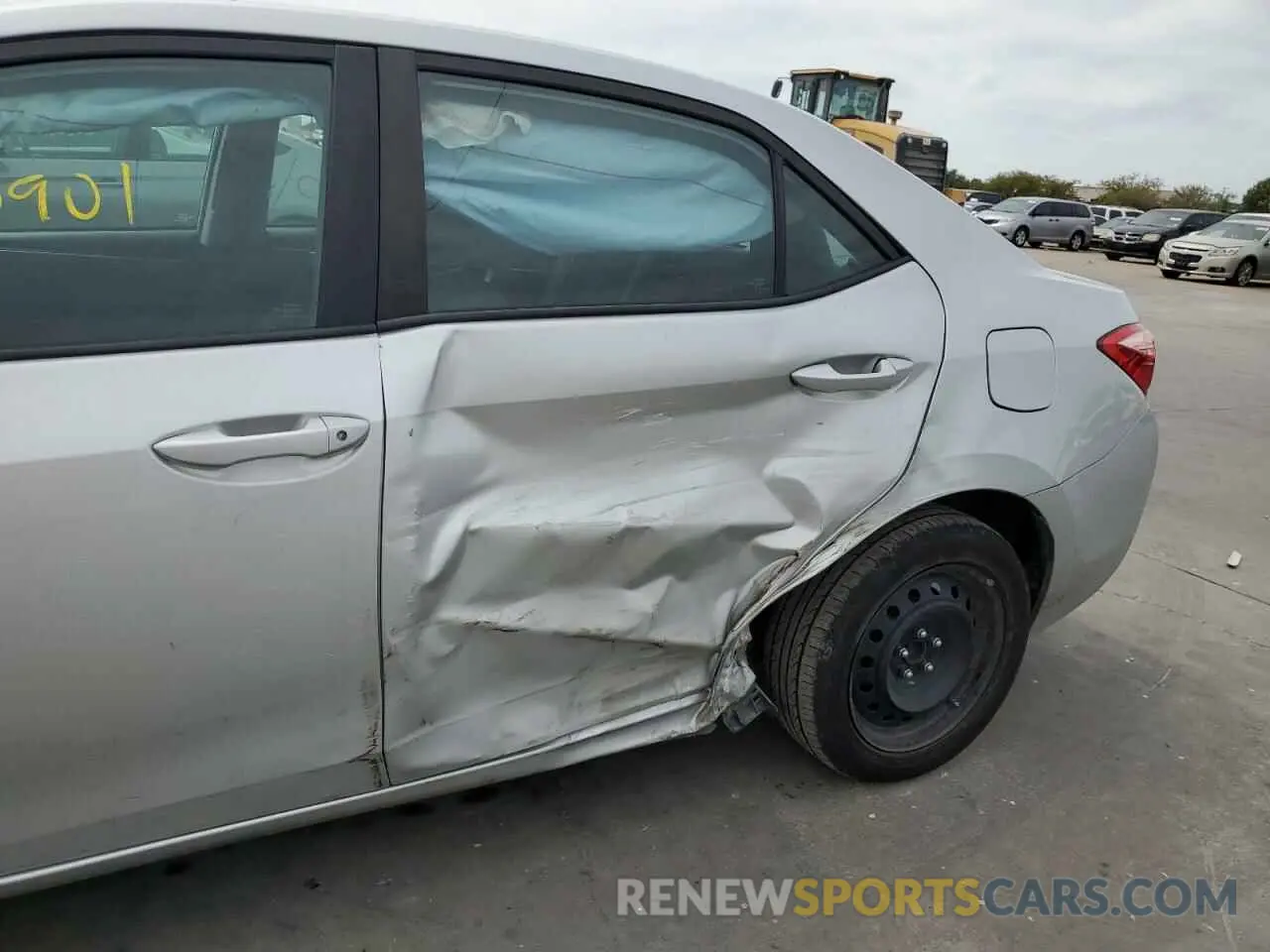 9 Photograph of a damaged car 5YFBURHE4KP938450 TOYOTA COROLLA 2019
