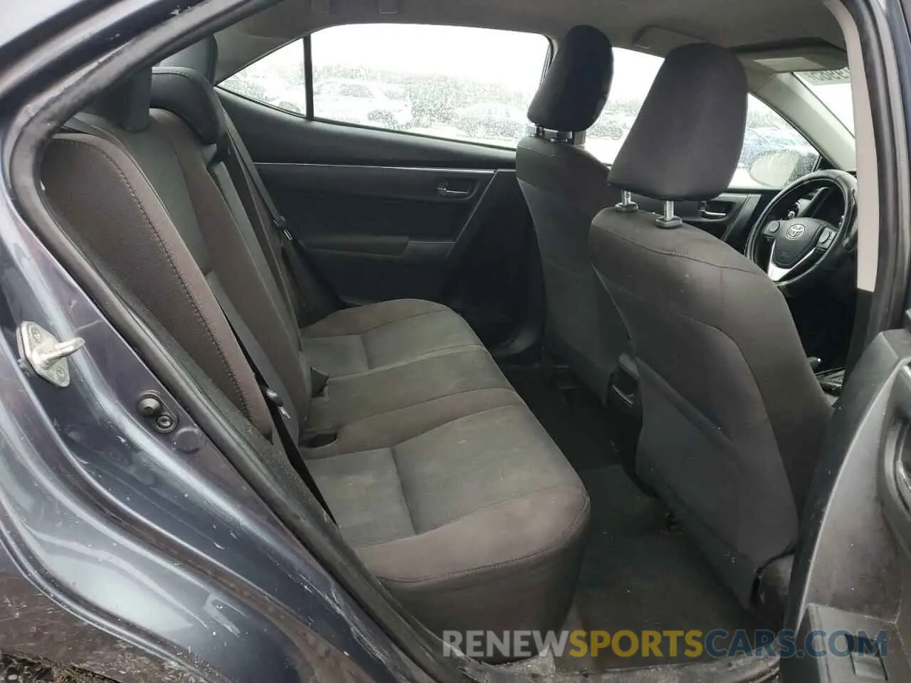 10 Фотография поврежденного автомобиля 5YFBURHE4KP939873 TOYOTA COROLLA 2019