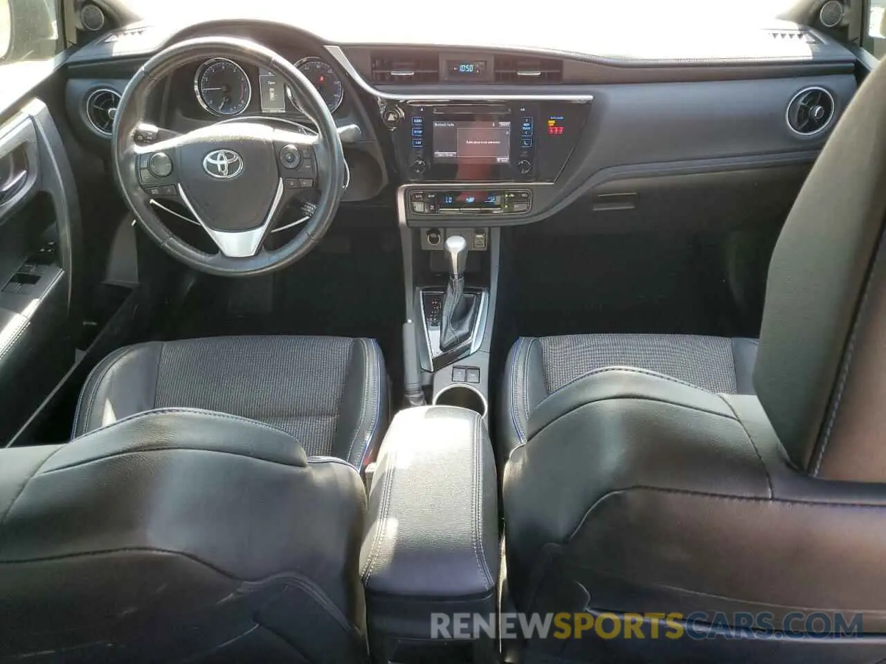 8 Photograph of a damaged car 5YFBURHE4KP947794 TOYOTA COROLLA 2019