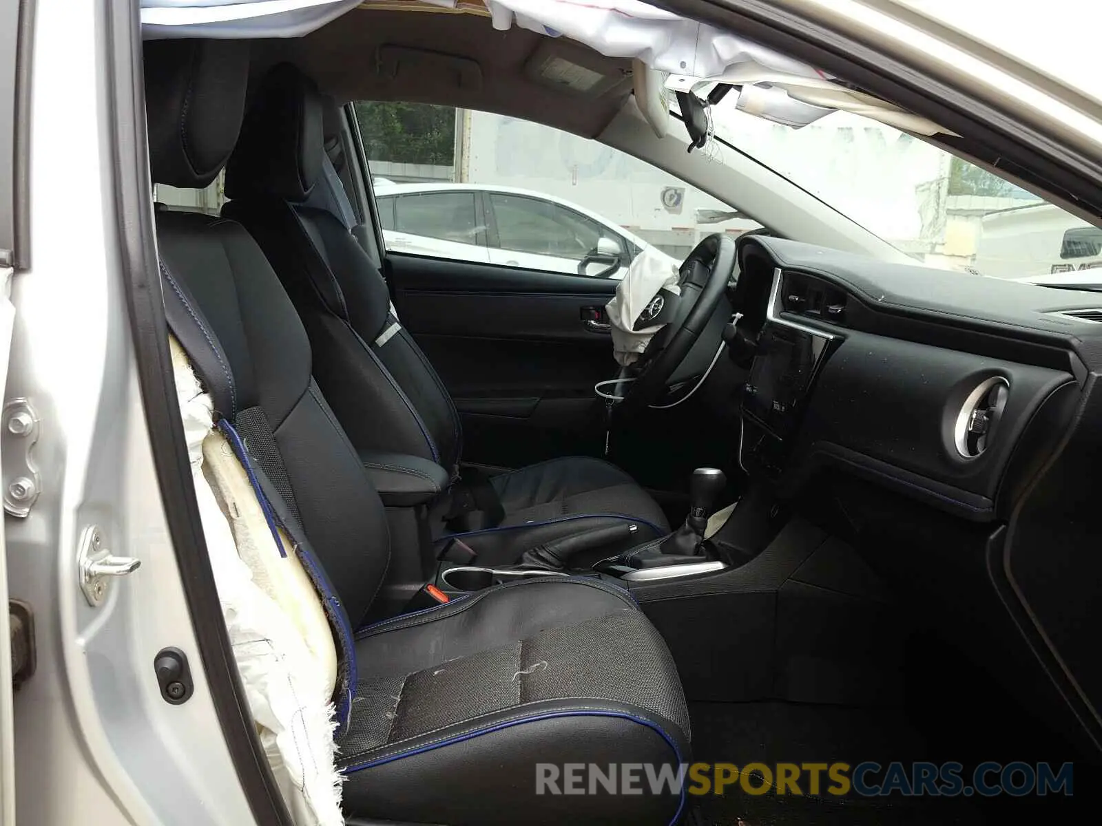 5 Photograph of a damaged car 5YFBURHE5KP856260 TOYOTA COROLLA 2019