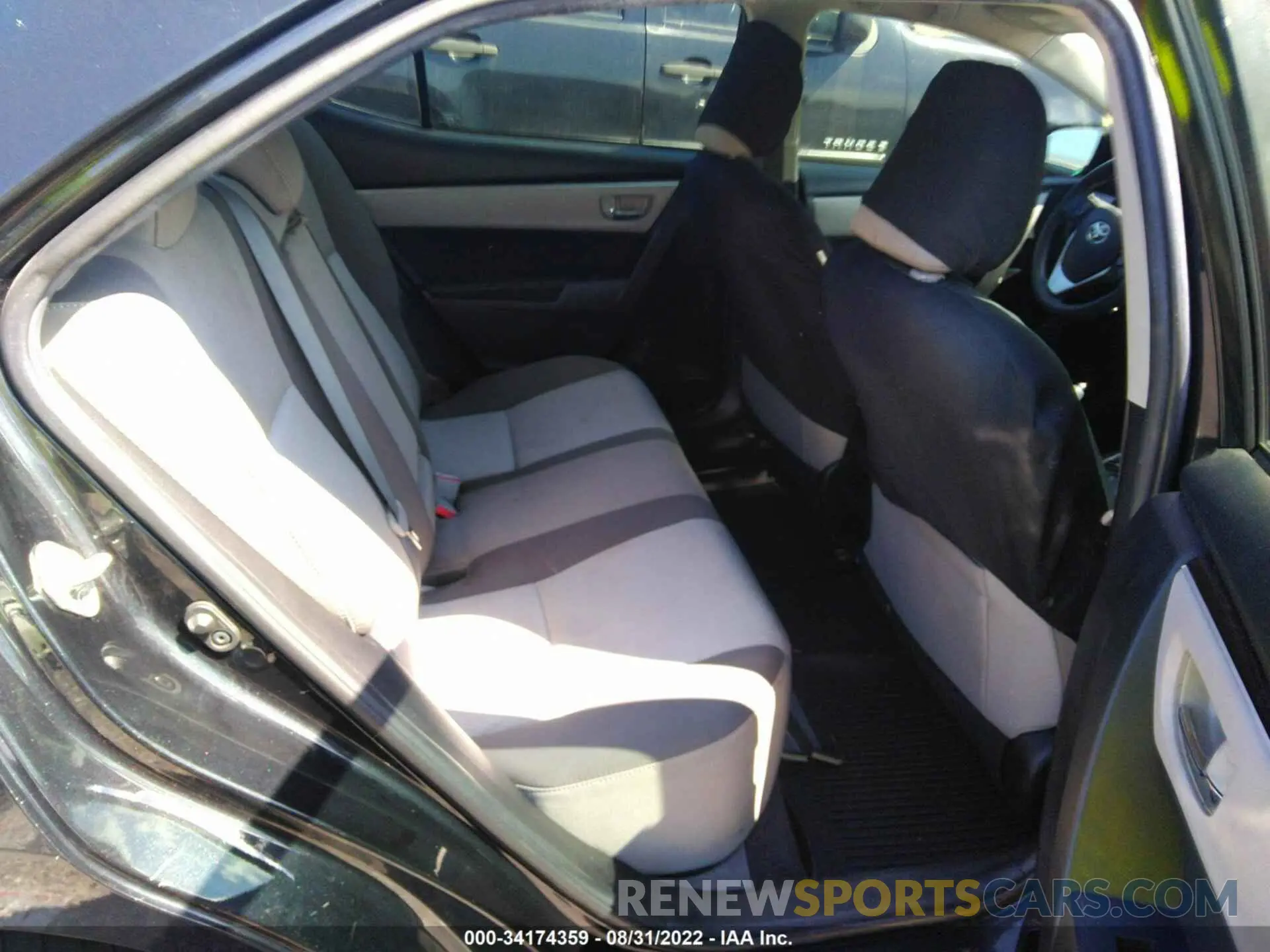 8 Photograph of a damaged car 5YFBURHE5KP862463 TOYOTA COROLLA 2019