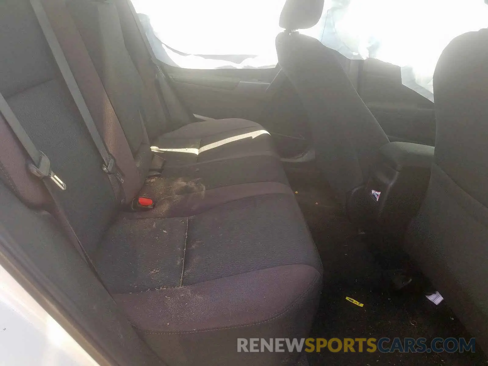 6 Photograph of a damaged car 5YFBURHE5KP870014 TOYOTA COROLLA 2019