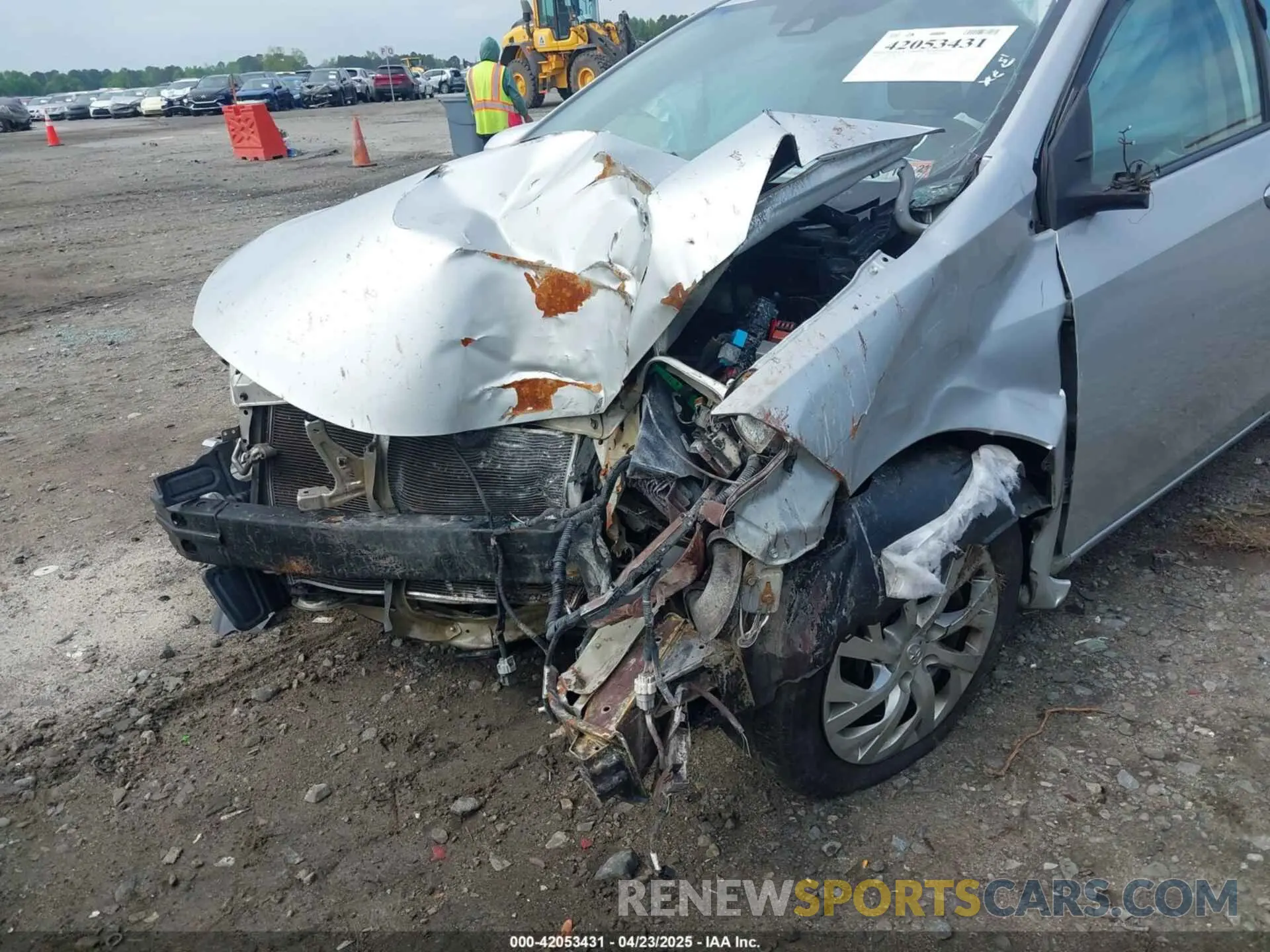 6 Photograph of a damaged car 5YFBURHE5KP872474 TOYOTA COROLLA 2019