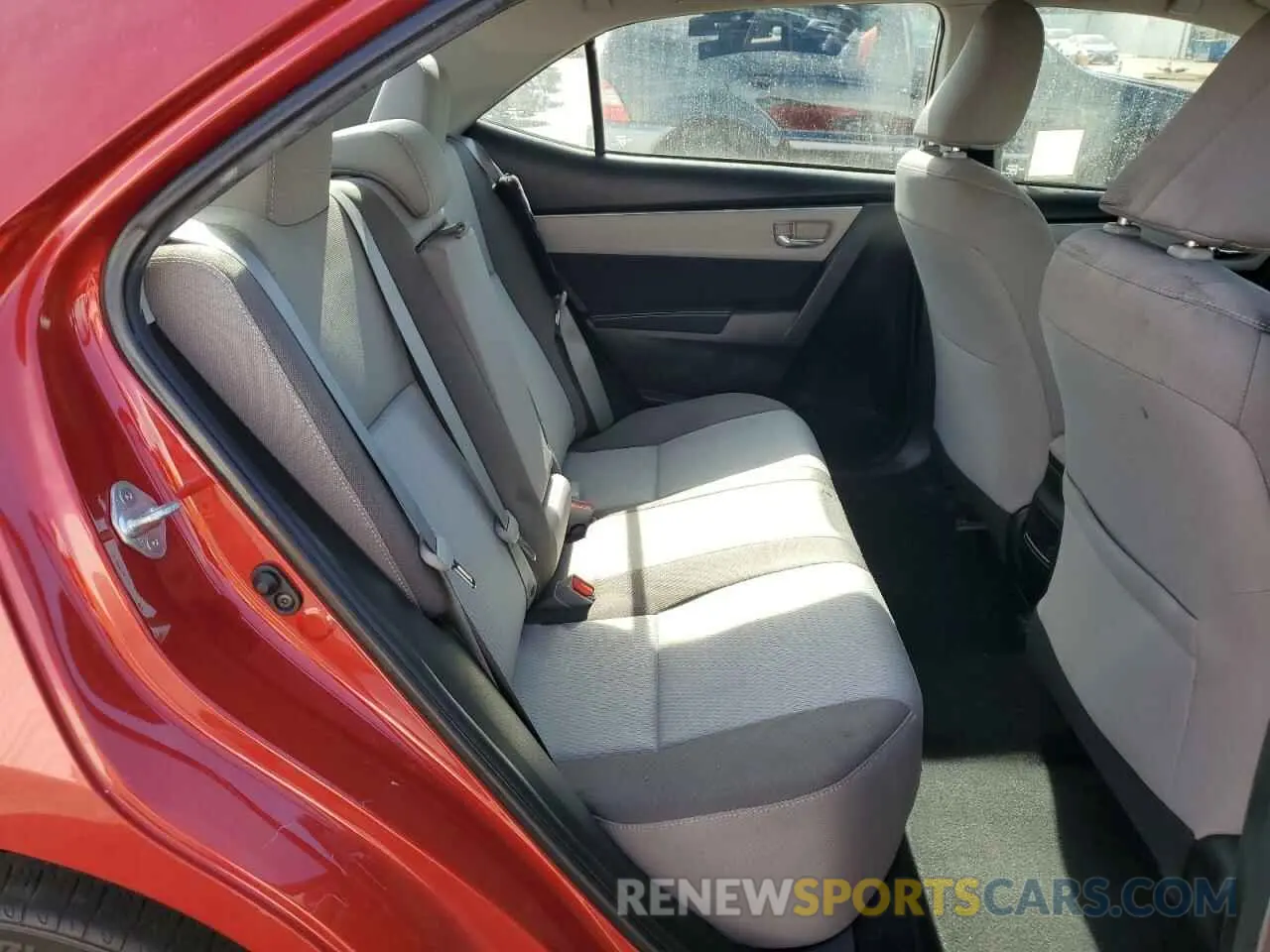 10 Photograph of a damaged car 5YFBURHE5KP872958 TOYOTA COROLLA 2019