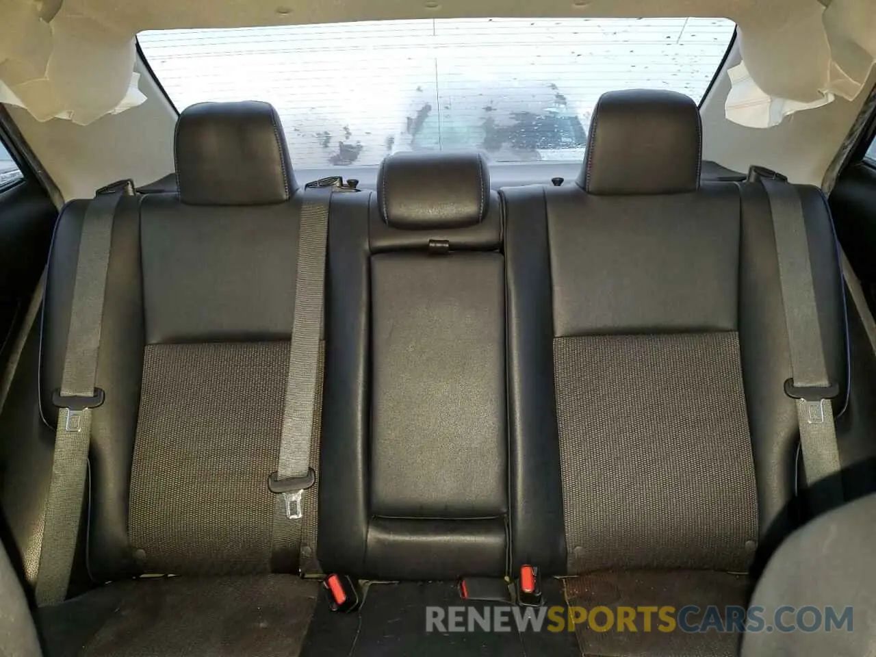 10 Photograph of a damaged car 5YFBURHE5KP873317 TOYOTA COROLLA 2019