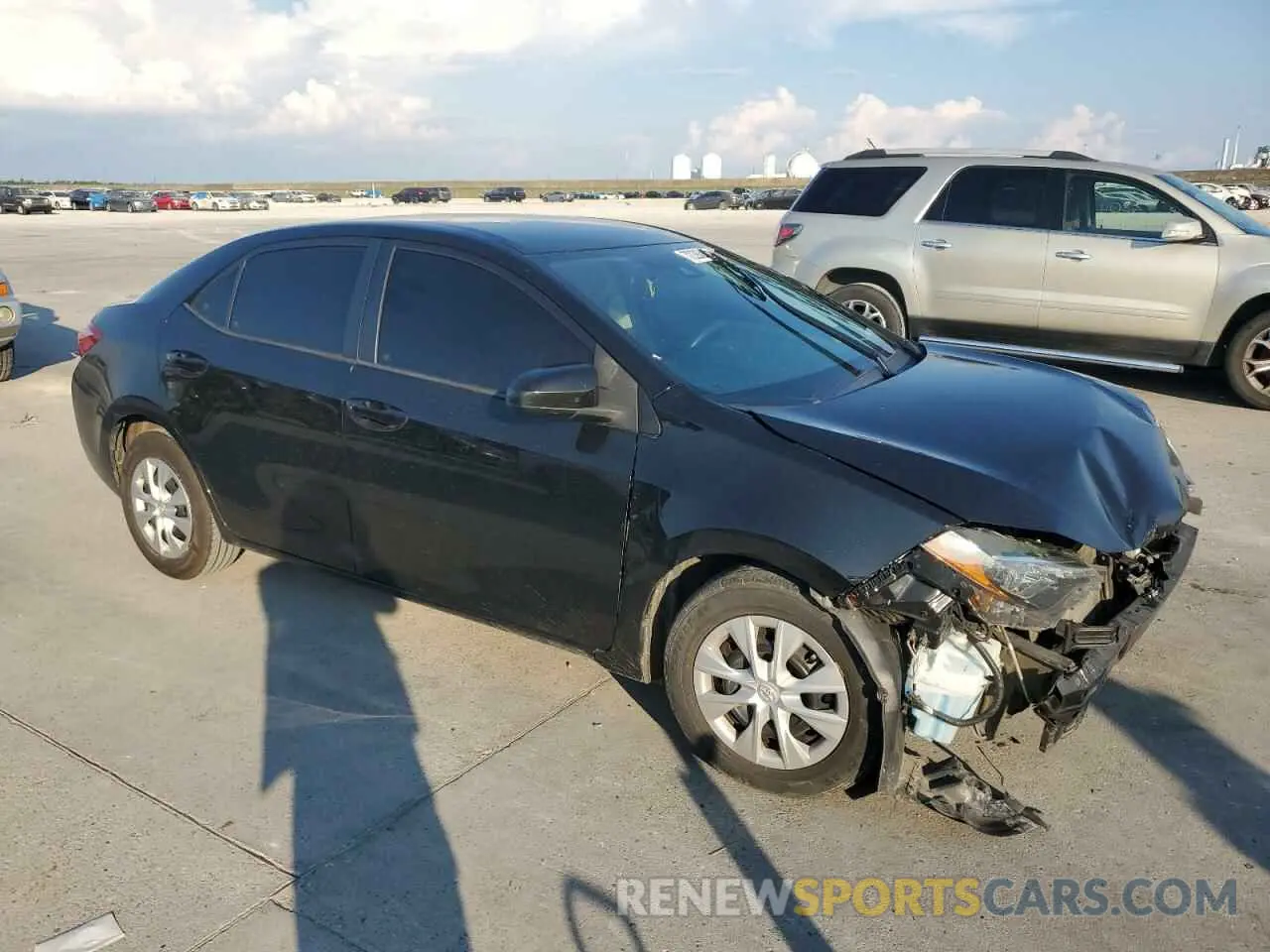 4 Photograph of a damaged car 5YFBURHE5KP876671 TOYOTA COROLLA 2019