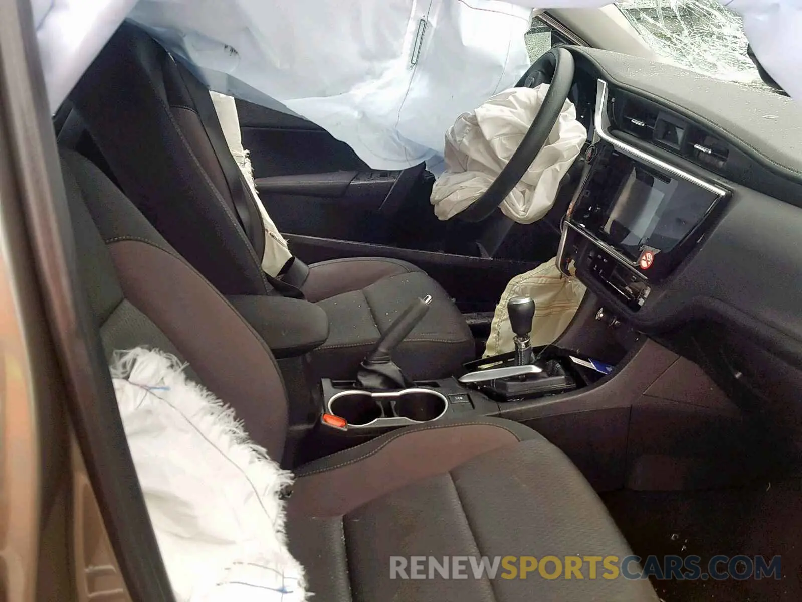 5 Photograph of a damaged car 5YFBURHE5KP878274 TOYOTA COROLLA 2019