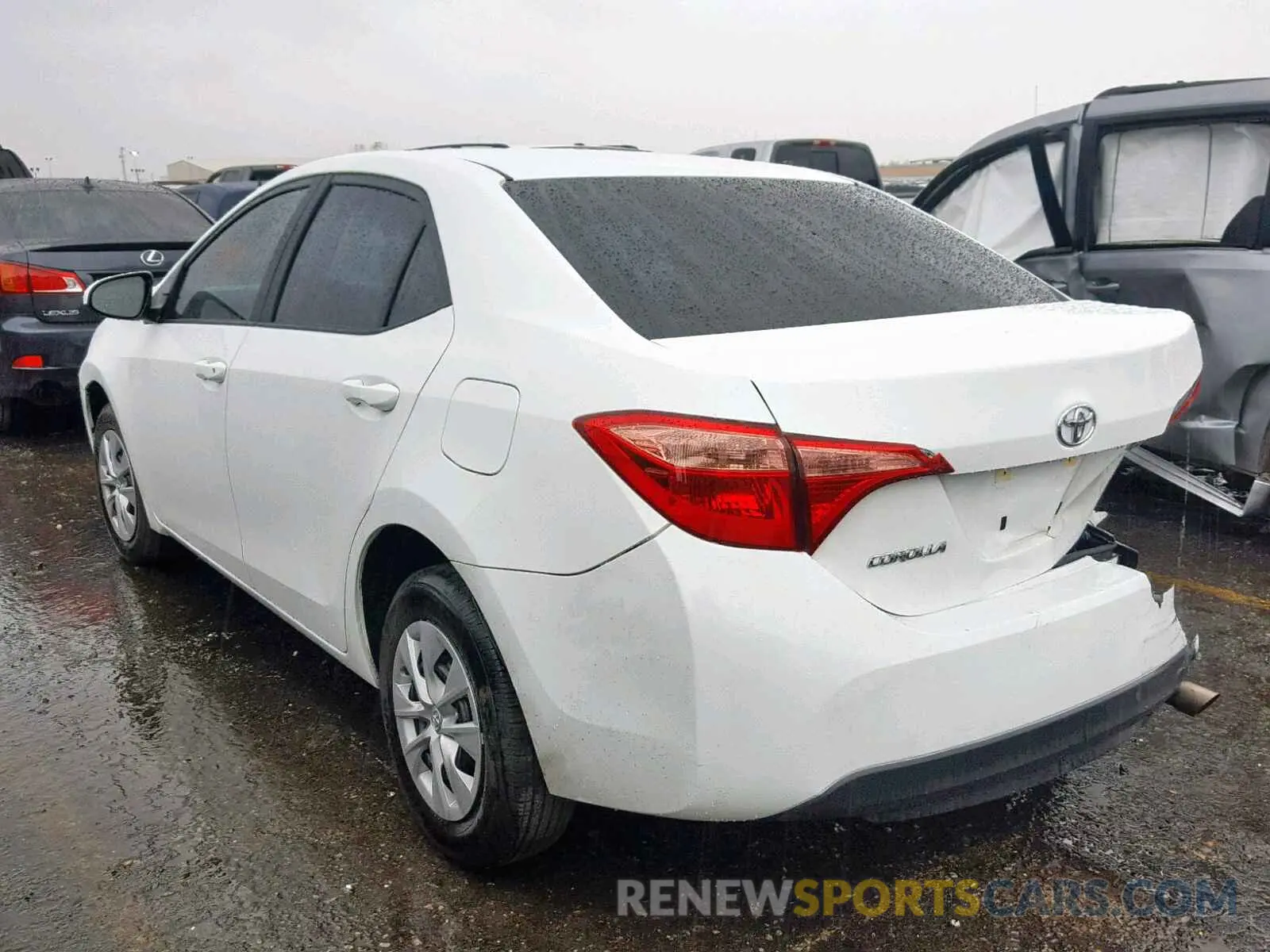 3 Photograph of a damaged car 5YFBURHE5KP878808 TOYOTA COROLLA 2019