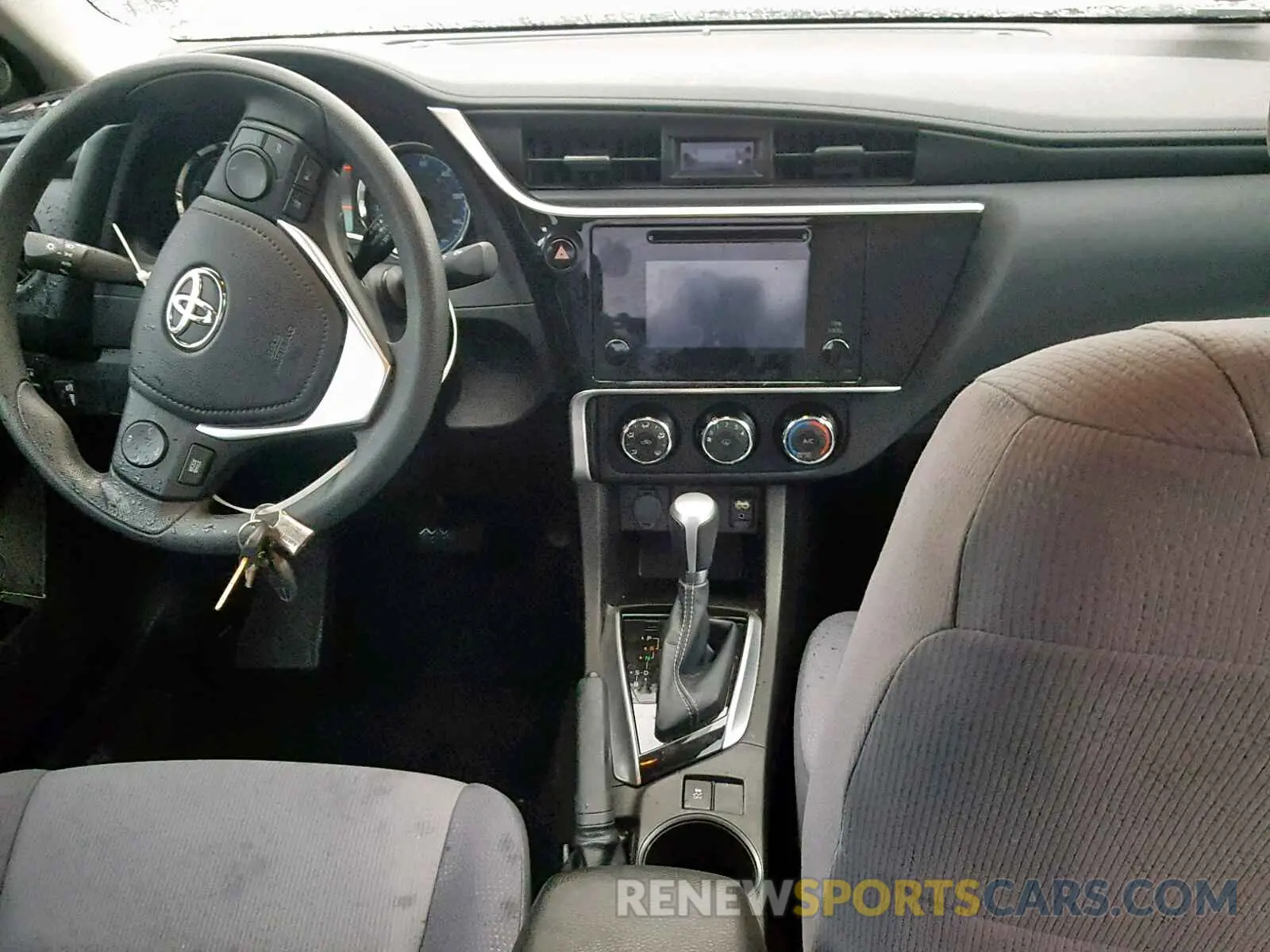 9 Photograph of a damaged car 5YFBURHE5KP878808 TOYOTA COROLLA 2019
