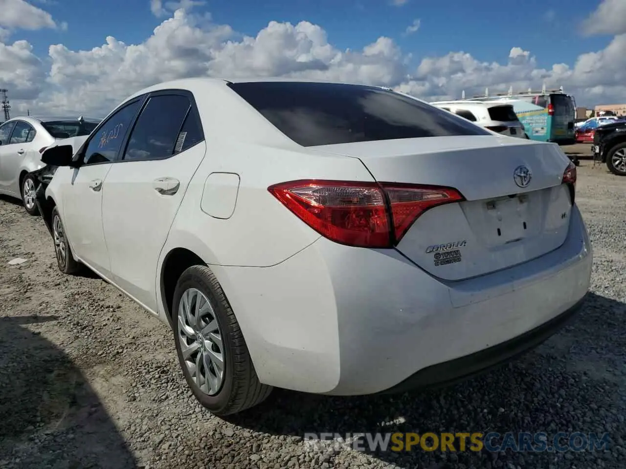 3 Фотография поврежденного автомобиля 5YFBURHE5KP879425 TOYOTA COROLLA 2019
