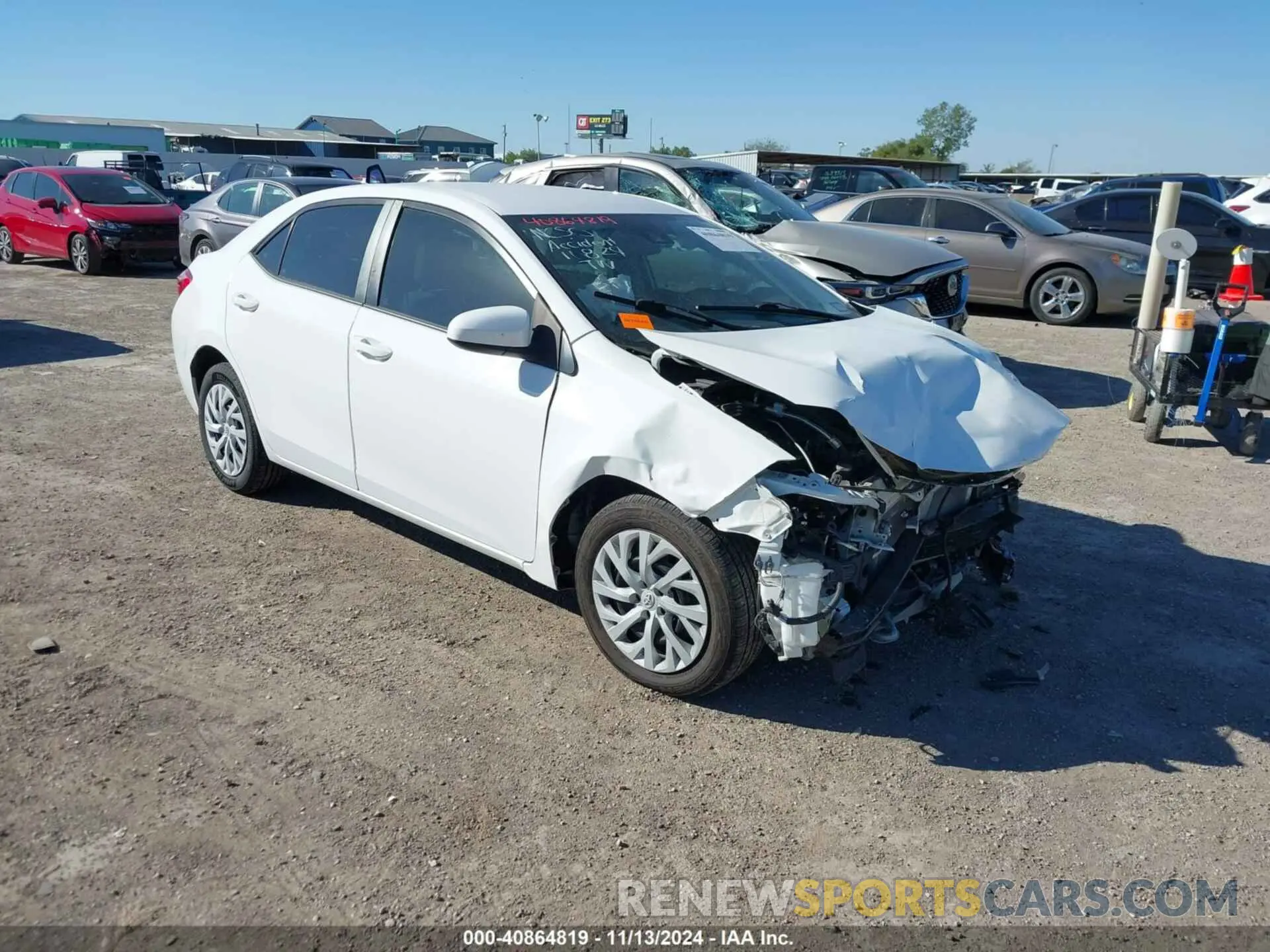 1 Photograph of a damaged car 5YFBURHE5KP883782 TOYOTA COROLLA 2019