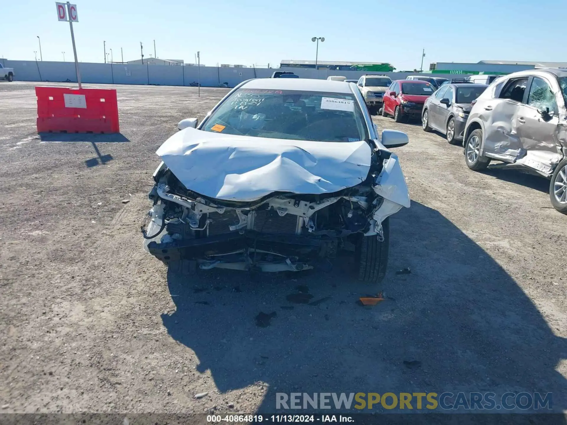 6 Photograph of a damaged car 5YFBURHE5KP883782 TOYOTA COROLLA 2019