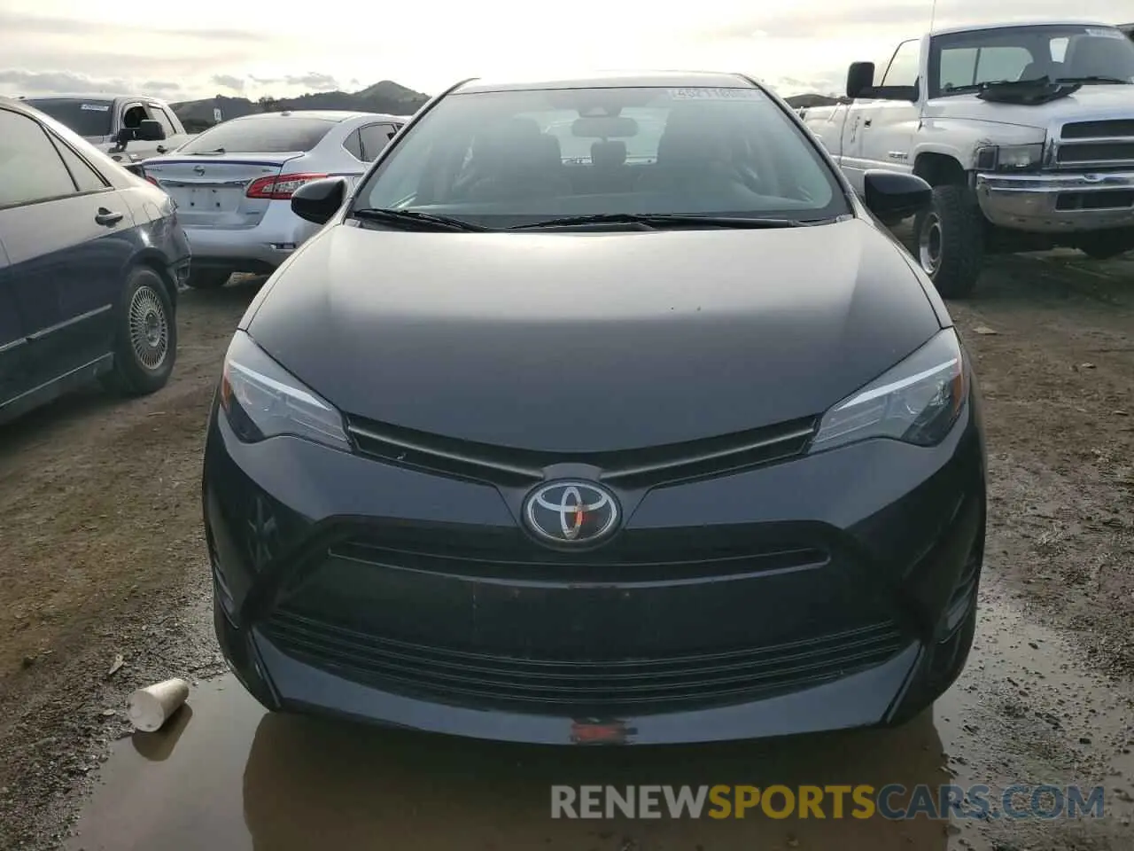 5 Photograph of a damaged car 5YFBURHE5KP884141 TOYOTA COROLLA 2019