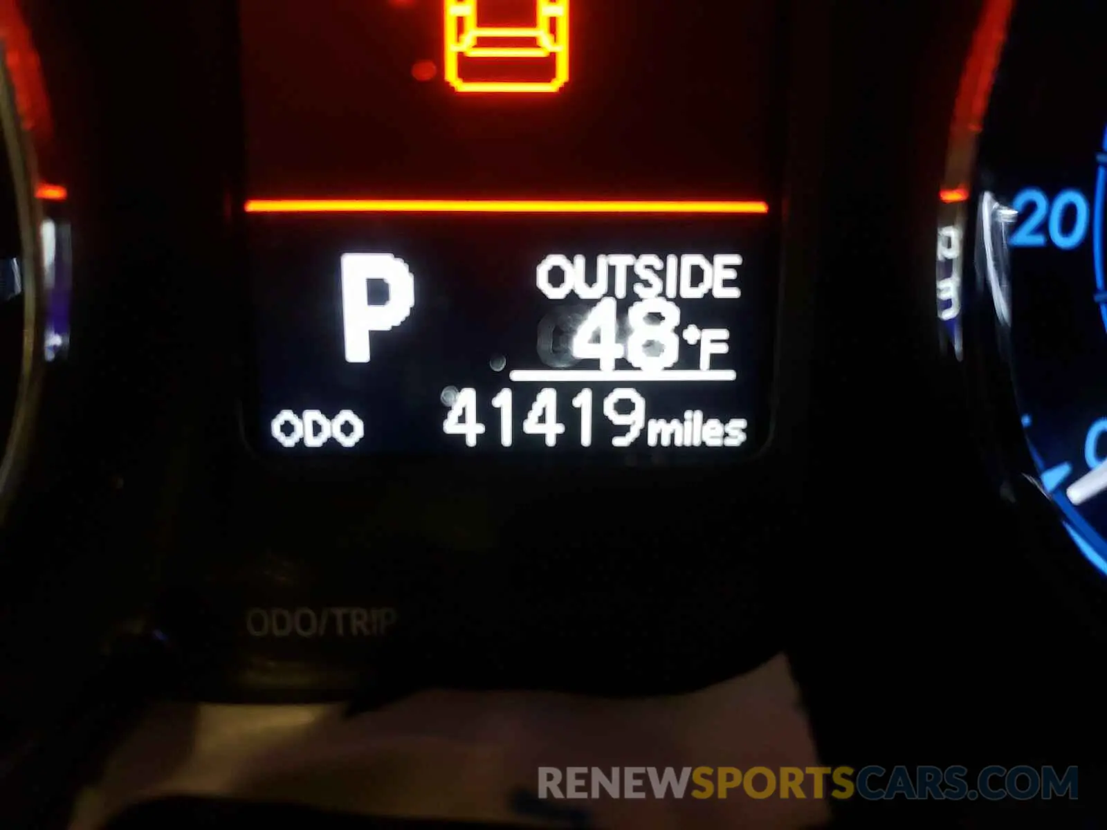 8 Photograph of a damaged car 5YFBURHE5KP885967 TOYOTA COROLLA 2019