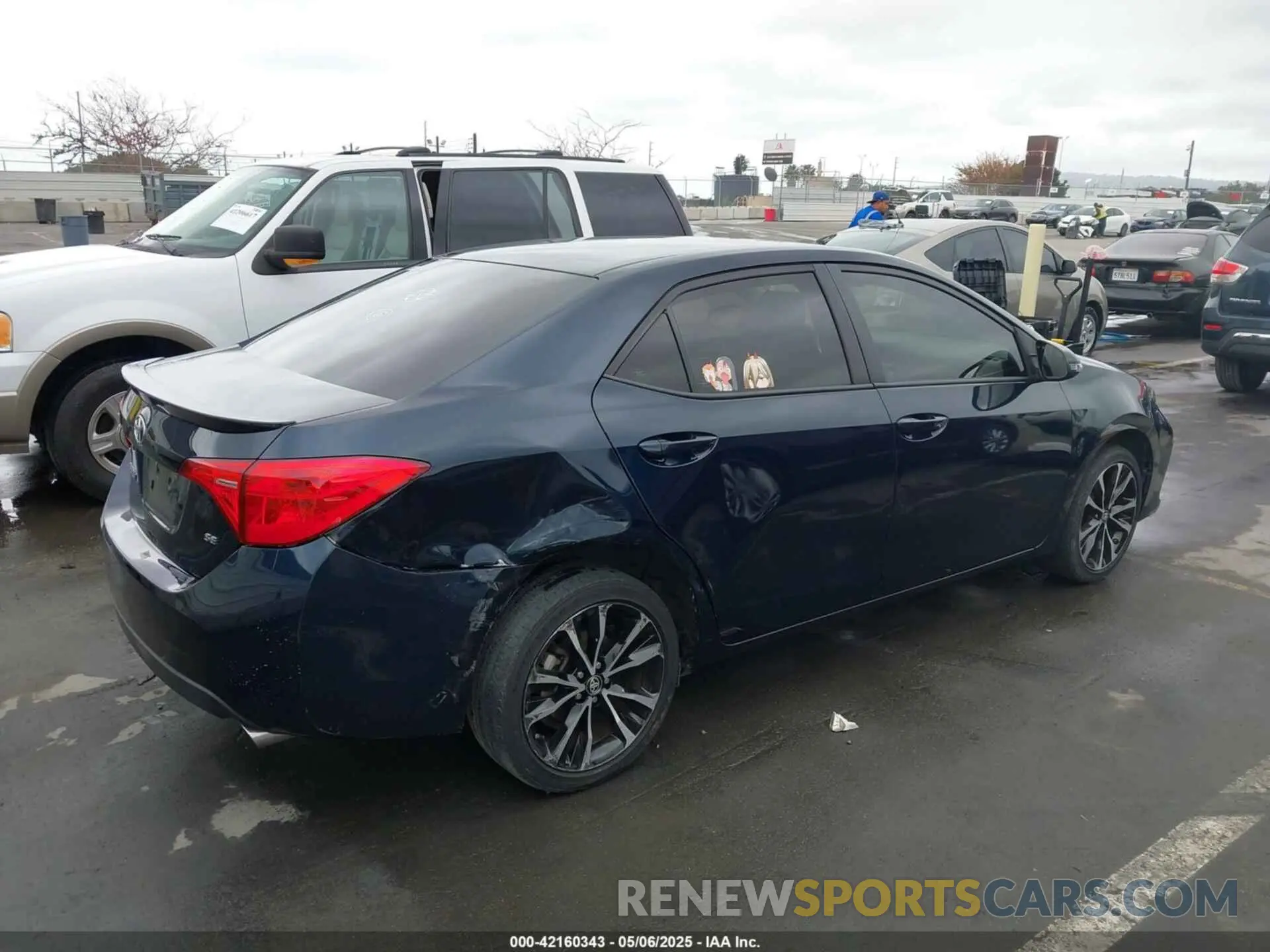 4 Photograph of a damaged car 5YFBURHE5KP890375 TOYOTA COROLLA 2019