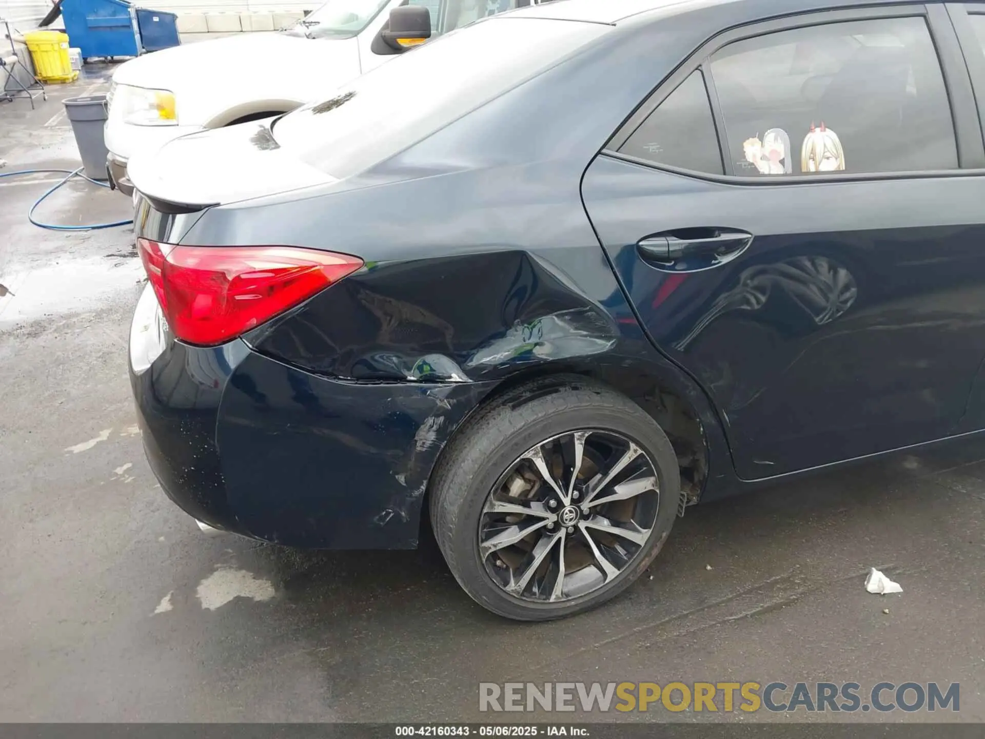 6 Photograph of a damaged car 5YFBURHE5KP890375 TOYOTA COROLLA 2019