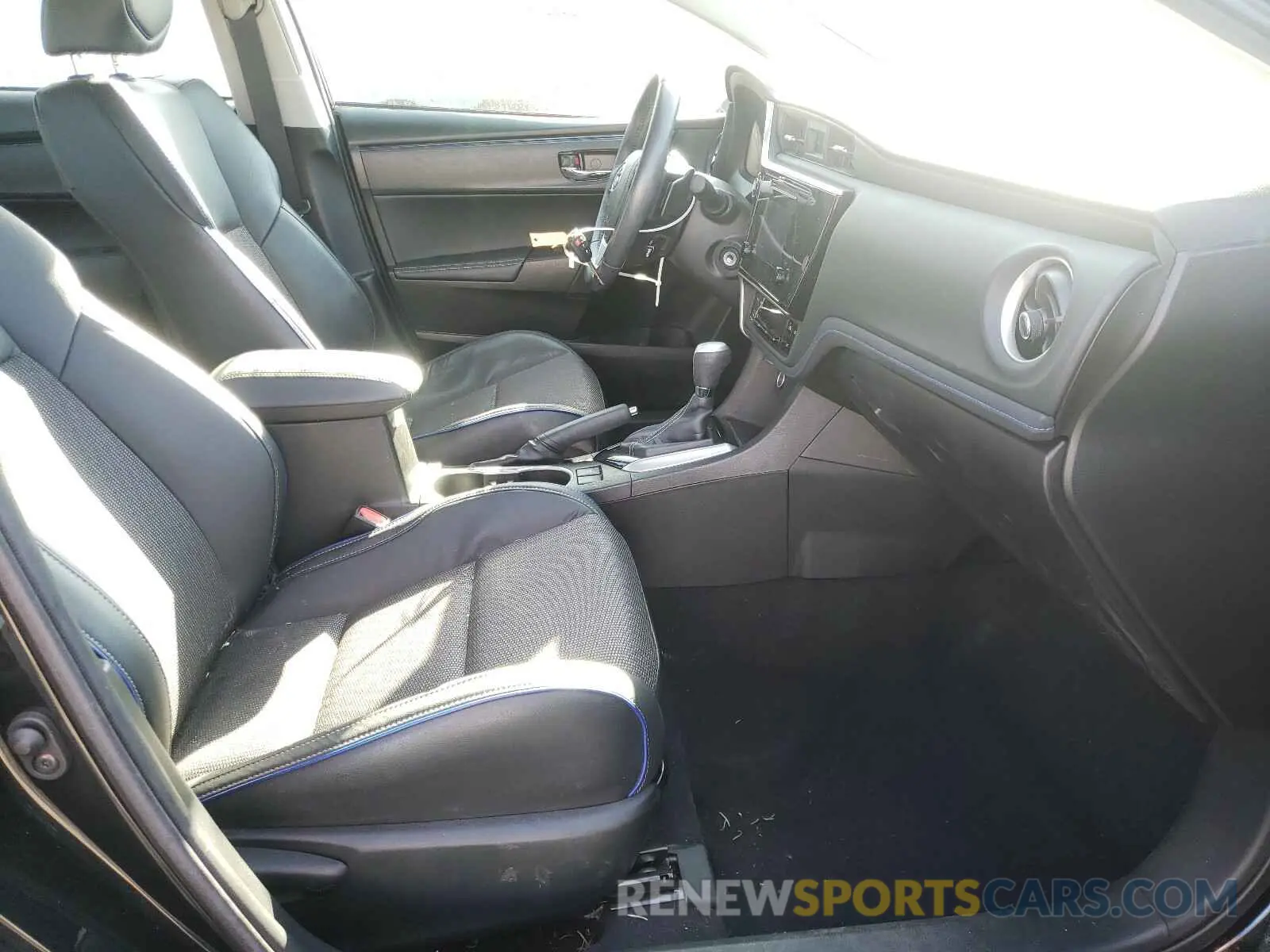 5 Photograph of a damaged car 5YFBURHE5KP891980 TOYOTA COROLLA 2019