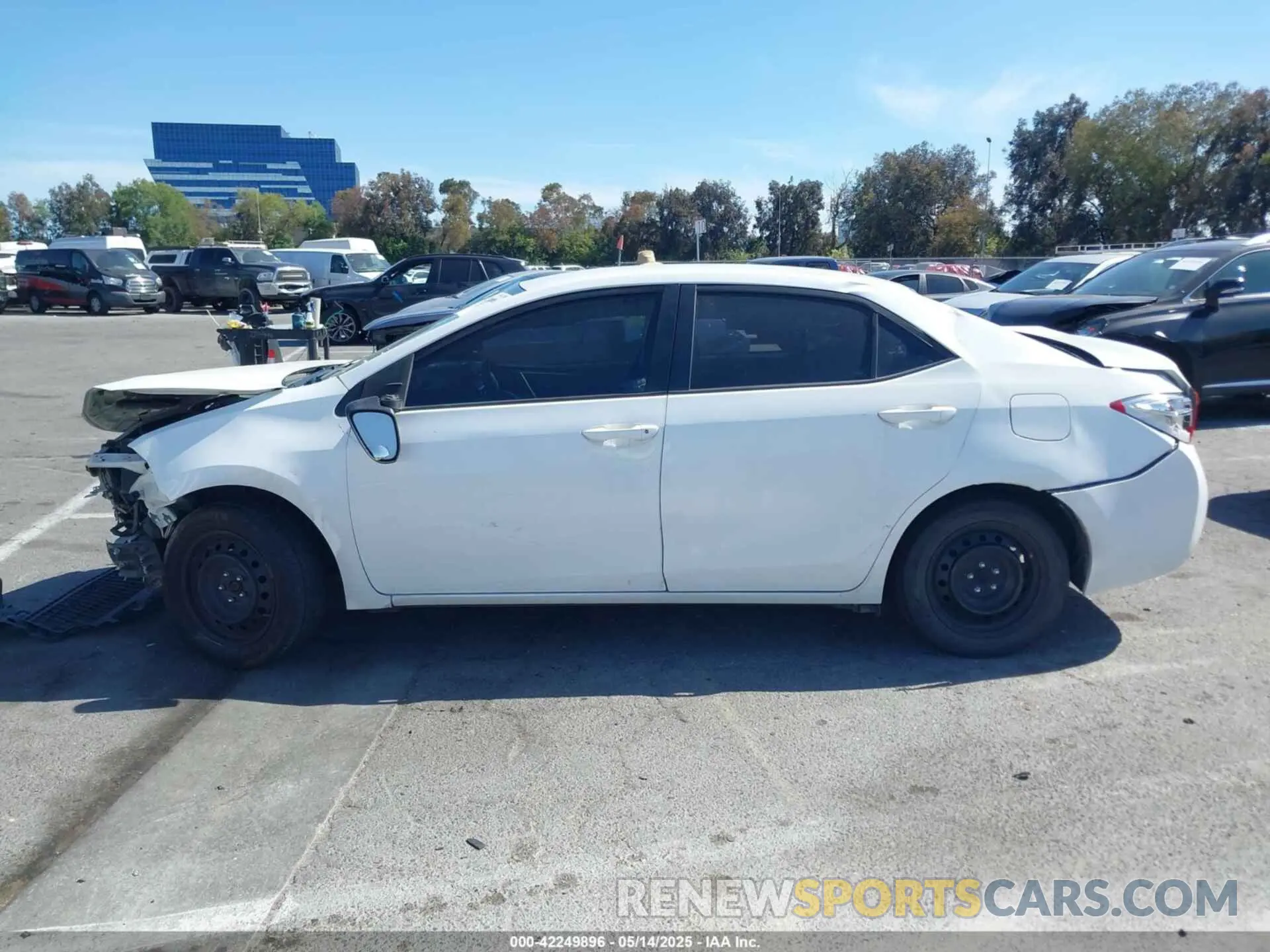 15 Photograph of a damaged car 5YFBURHE5KP896225 TOYOTA COROLLA 2019