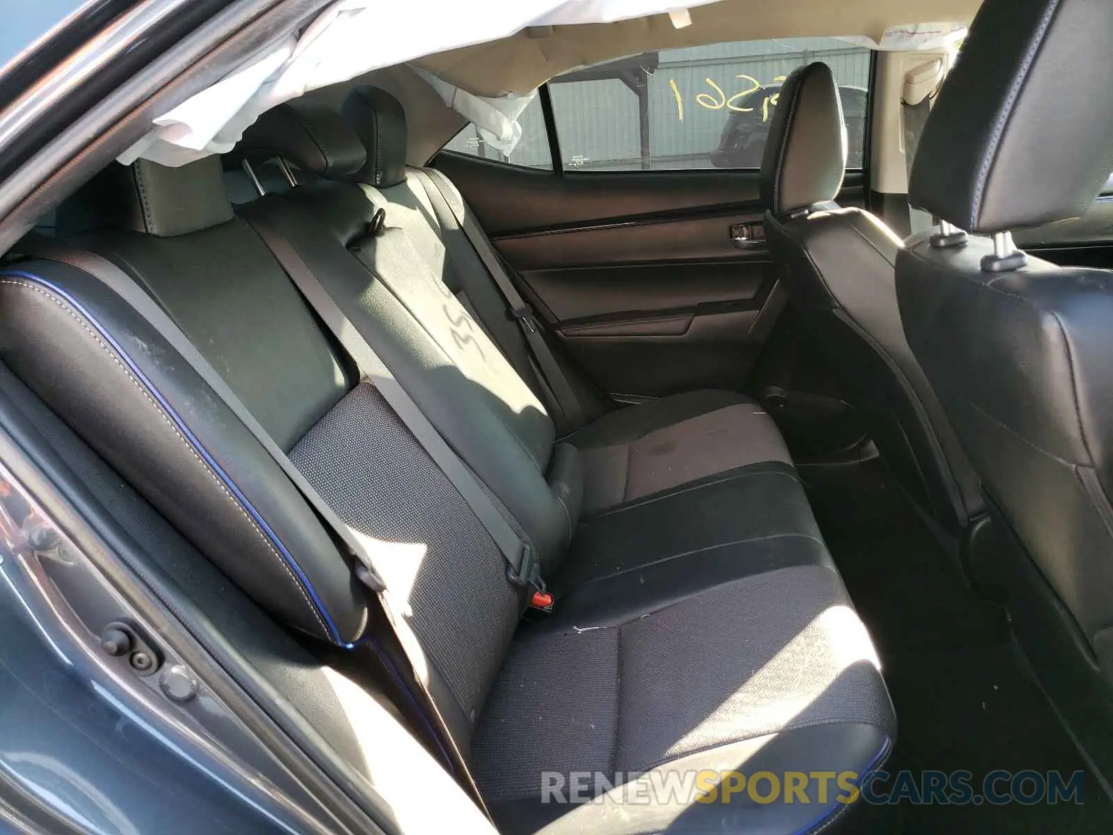 6 Photograph of a damaged car 5YFBURHE5KP899299 TOYOTA COROLLA 2019