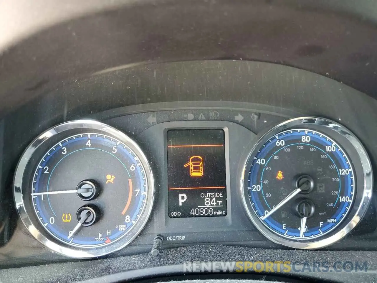 8 Photograph of a damaged car 5YFBURHE5KP905182 TOYOTA COROLLA 2019