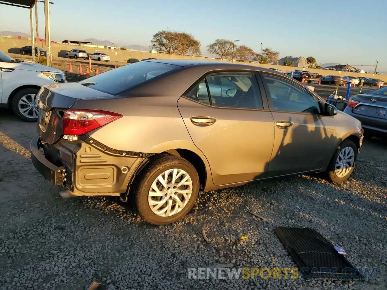 3 Photograph of a damaged car 5YFBURHE5KP906655 TOYOTA COROLLA 2019