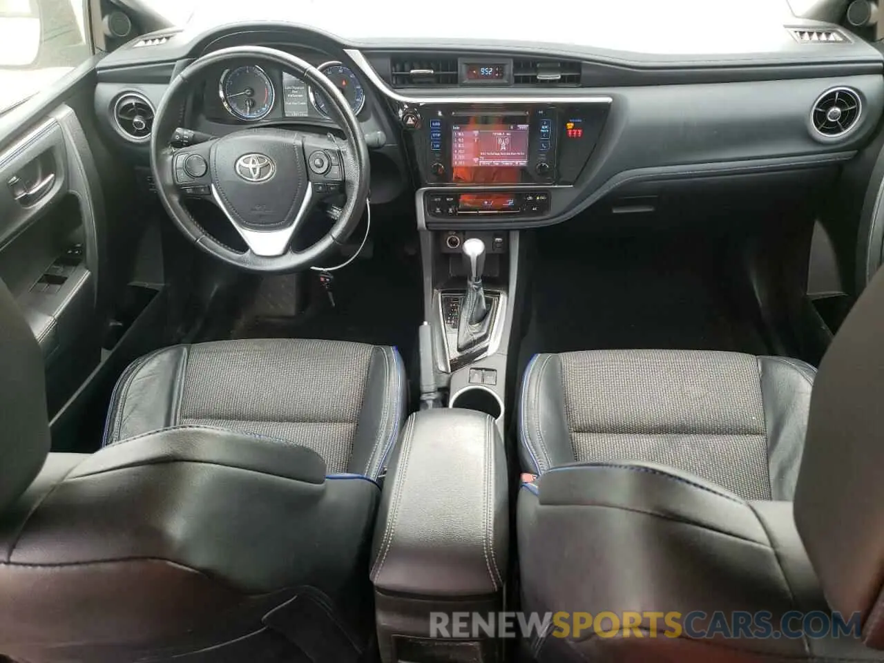 8 Photograph of a damaged car 5YFBURHE5KP910088 TOYOTA COROLLA 2019