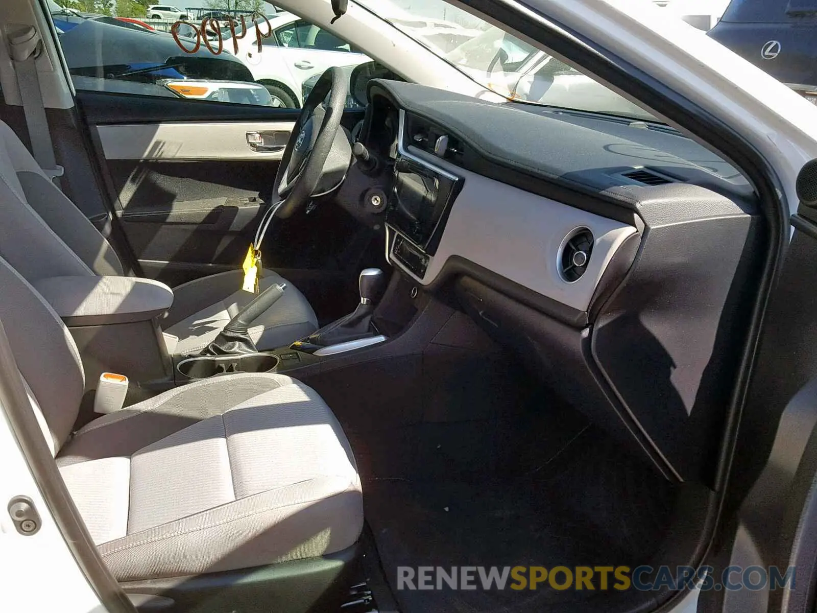 5 Photograph of a damaged car 5YFBURHE5KP913489 TOYOTA COROLLA 2019