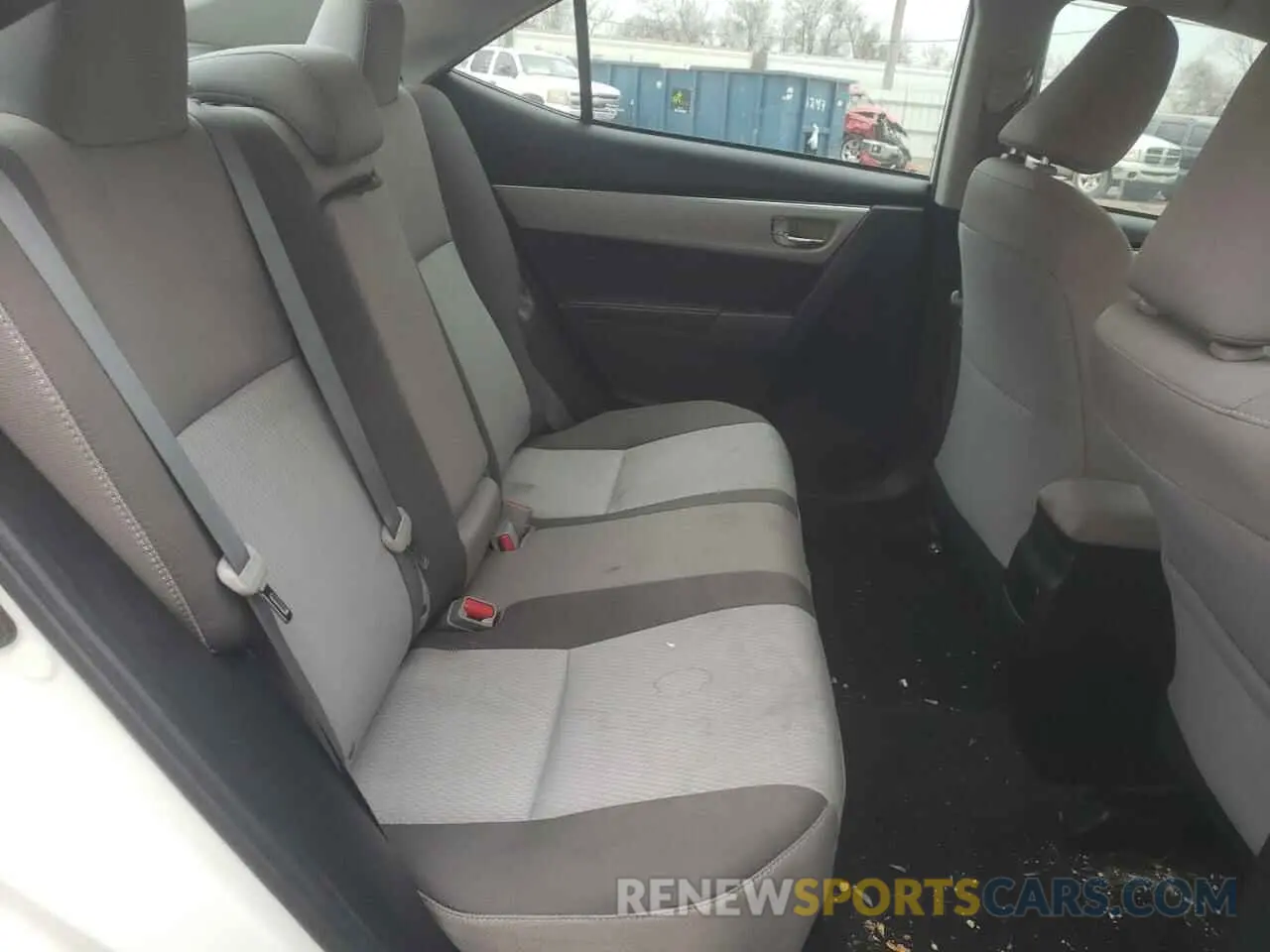 10 Photograph of a damaged car 5YFBURHE5KP913928 TOYOTA COROLLA 2019