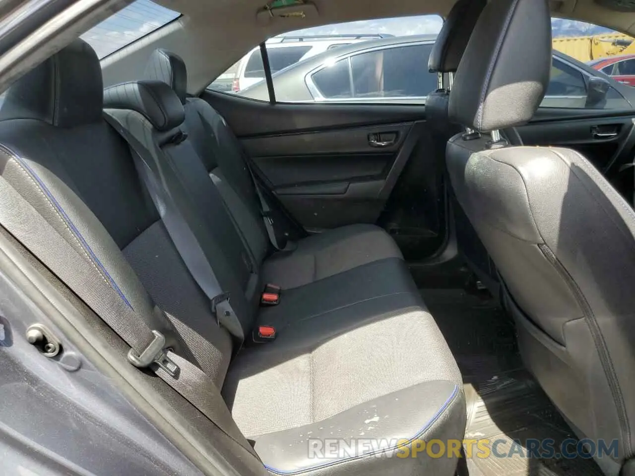 10 Photograph of a damaged car 5YFBURHE5KP931054 TOYOTA COROLLA 2019