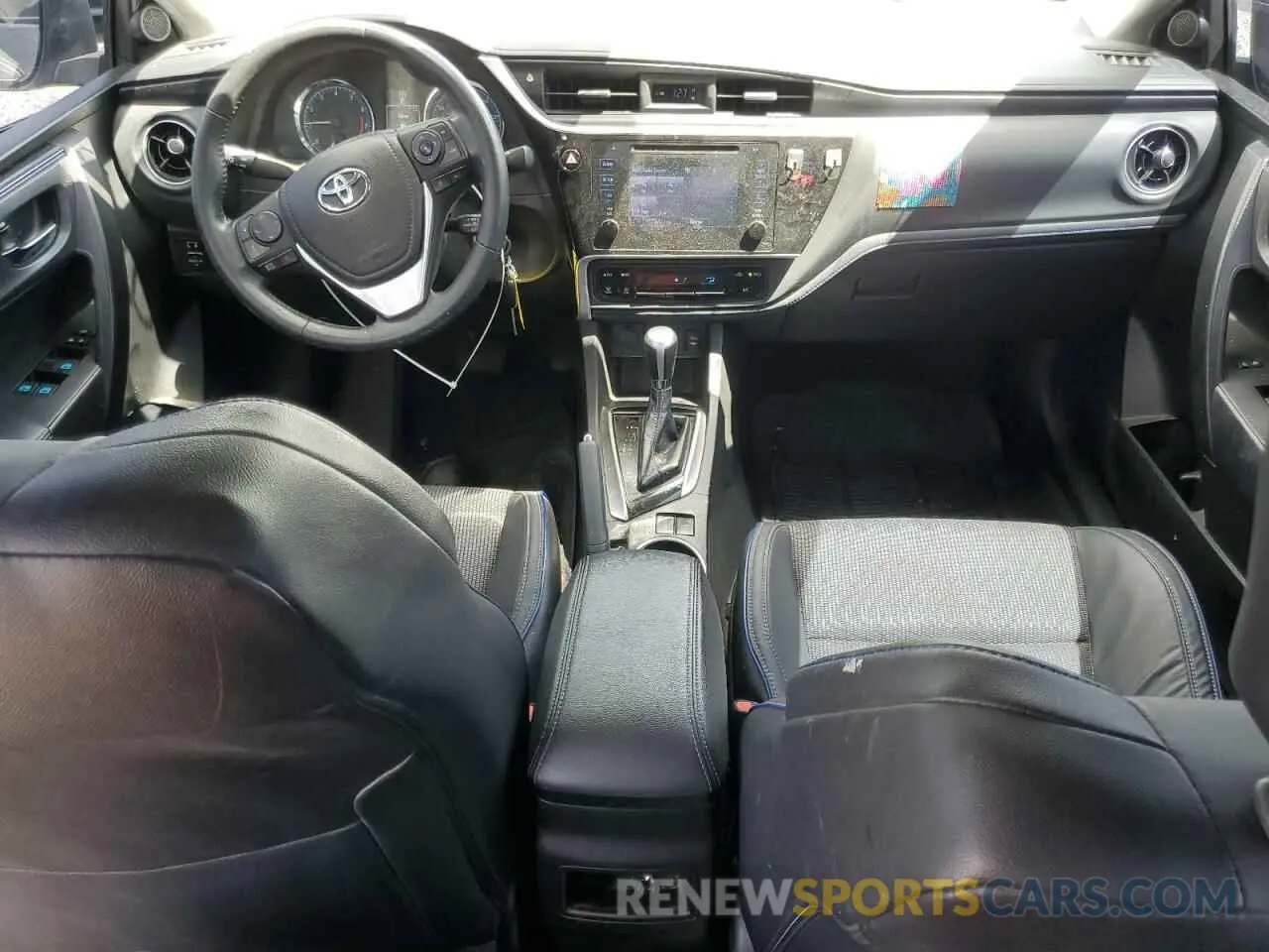 8 Photograph of a damaged car 5YFBURHE5KP931054 TOYOTA COROLLA 2019