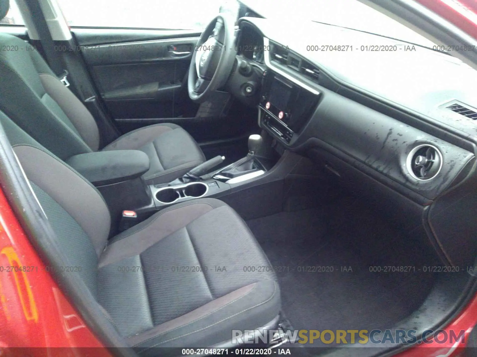 5 Photograph of a damaged car 5YFBURHE5KP940224 TOYOTA COROLLA 2019