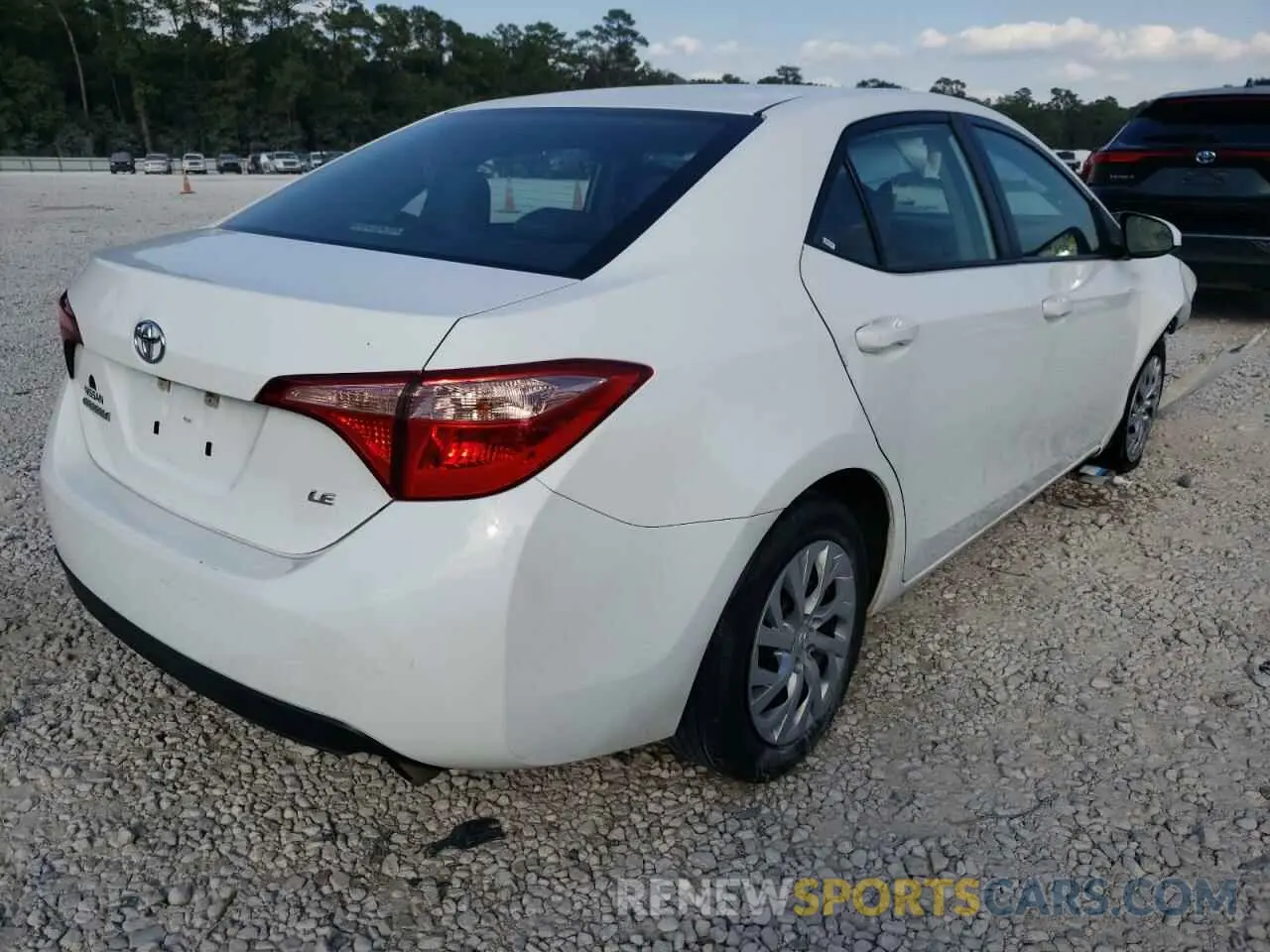 4 Фотография поврежденного автомобиля 5YFBURHE5KP941129 TOYOTA COROLLA 2019