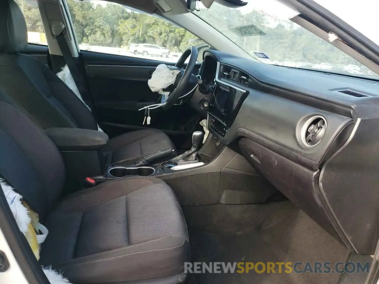 5 Фотография поврежденного автомобиля 5YFBURHE5KP941129 TOYOTA COROLLA 2019