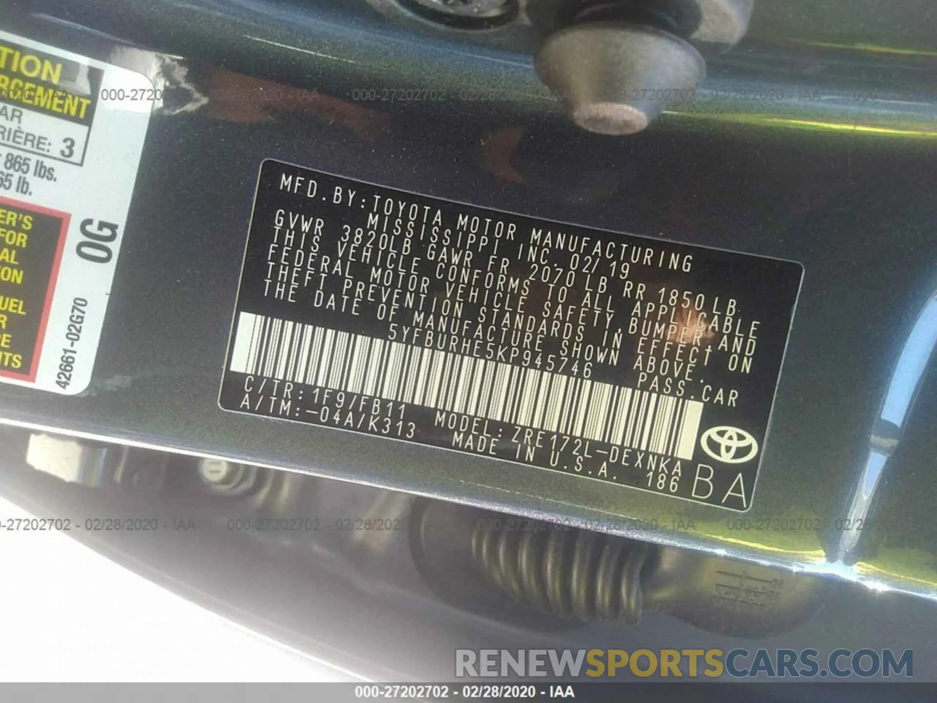 9 Photograph of a damaged car 5YFBURHE5KP945746 TOYOTA COROLLA 2019