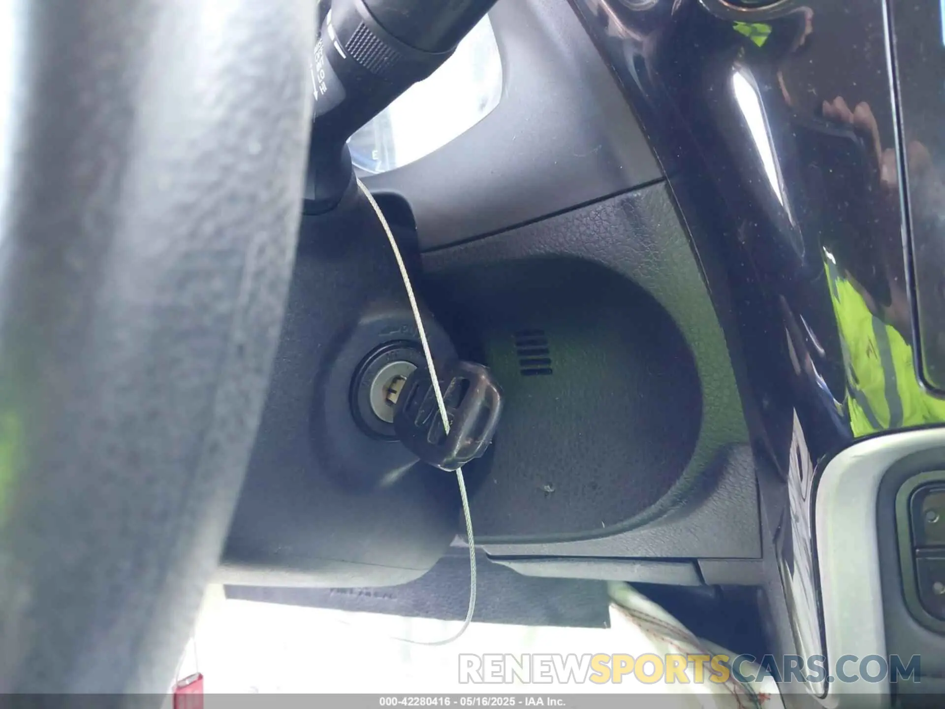 11 Photograph of a damaged car 5YFBURHE5KP945830 TOYOTA COROLLA 2019