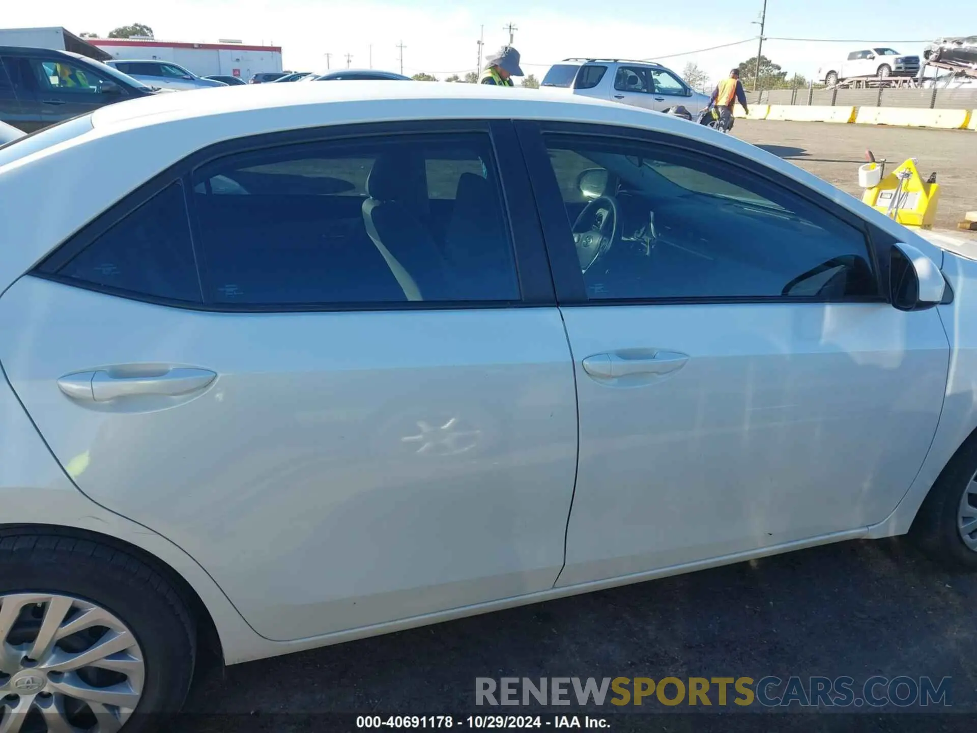 13 Фотография поврежденного автомобиля 5YFBURHE5KP946167 TOYOTA COROLLA 2019