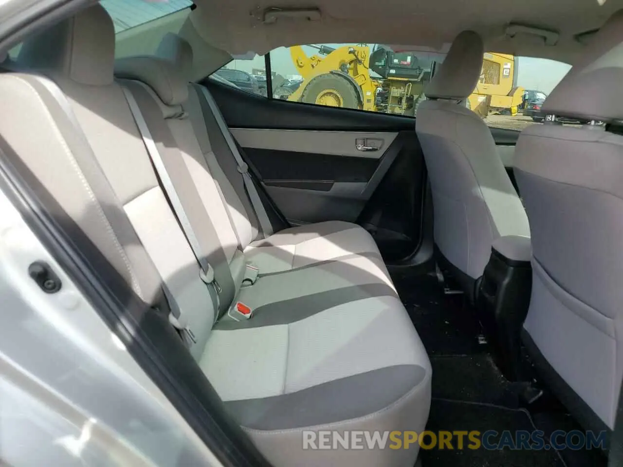 10 Photograph of a damaged car 5YFBURHE6KP866604 TOYOTA COROLLA 2019