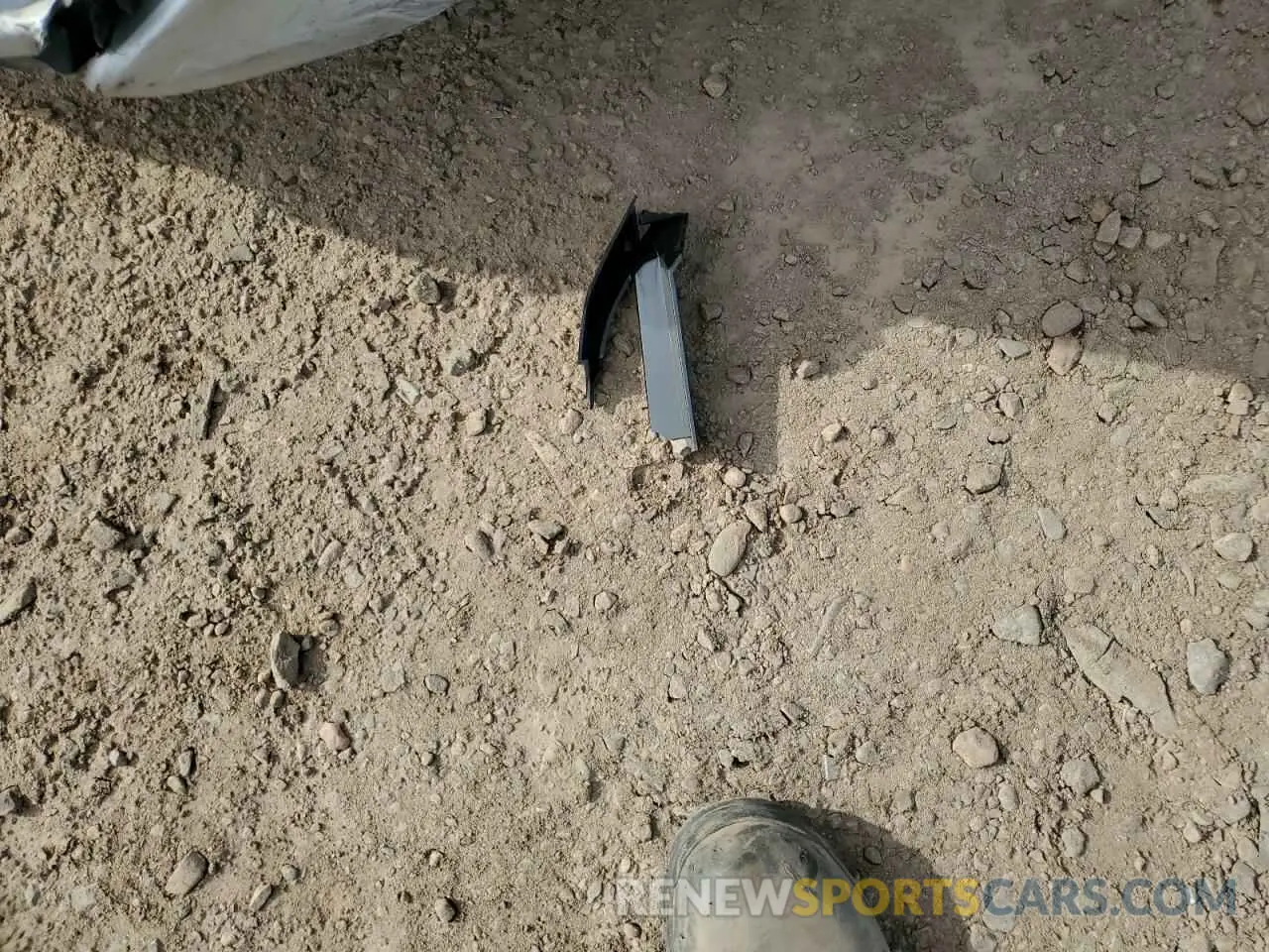 12 Photograph of a damaged car 5YFBURHE6KP866604 TOYOTA COROLLA 2019