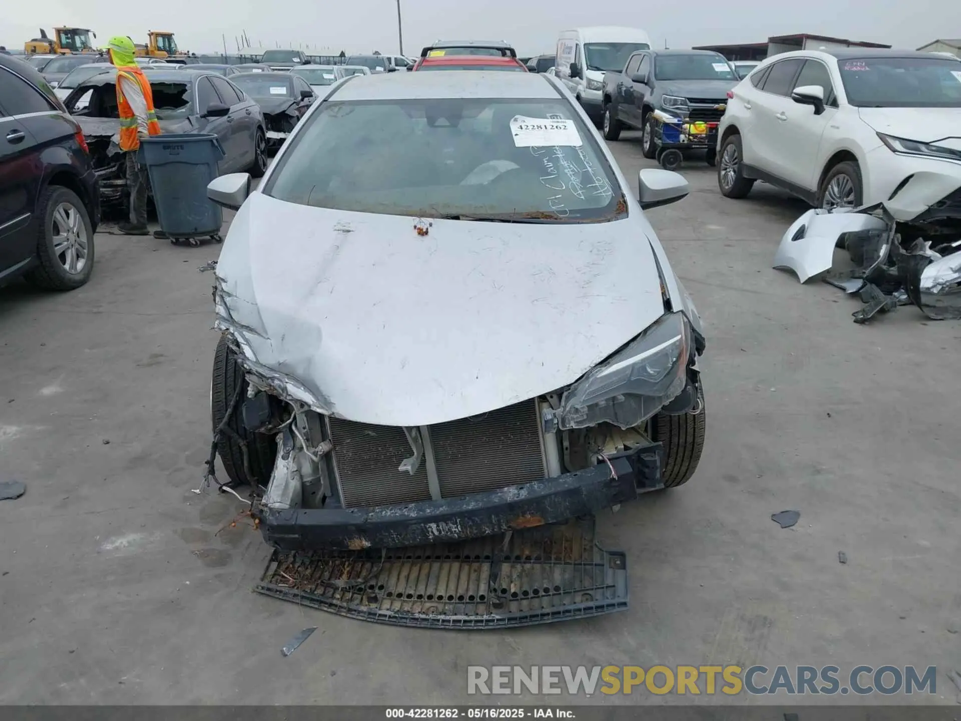 12 Photograph of a damaged car 5YFBURHE6KP868241 TOYOTA COROLLA 2019