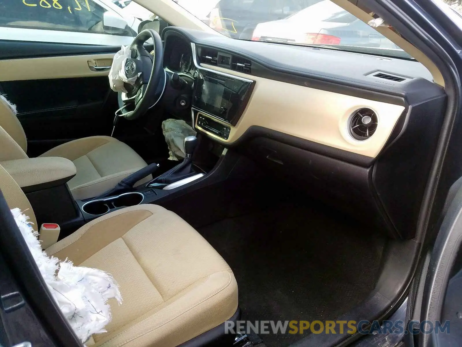 5 Photograph of a damaged car 5YFBURHE6KP869177 TOYOTA COROLLA 2019