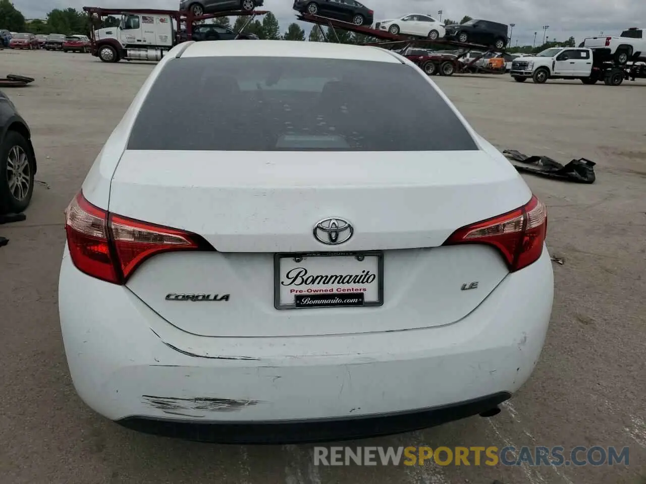 6 Photograph of a damaged car 5YFBURHE6KP872662 TOYOTA COROLLA 2019