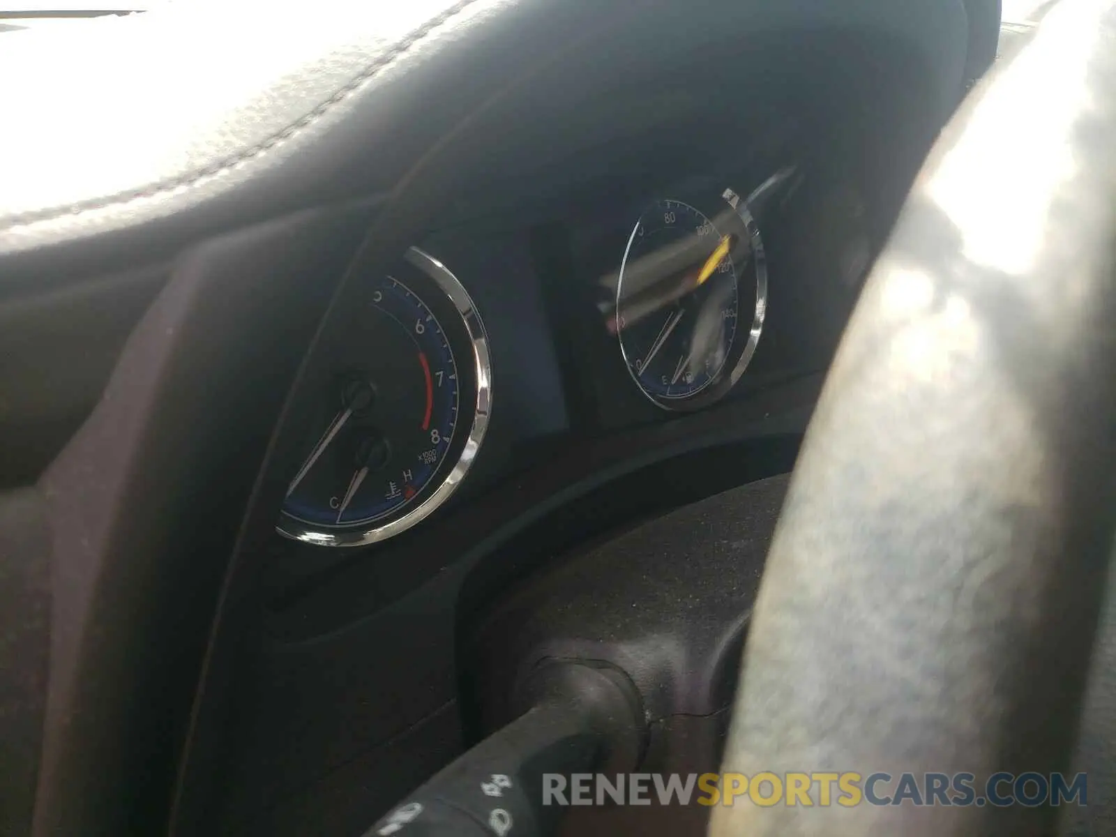 8 Photograph of a damaged car 5YFBURHE6KP884598 TOYOTA COROLLA 2019